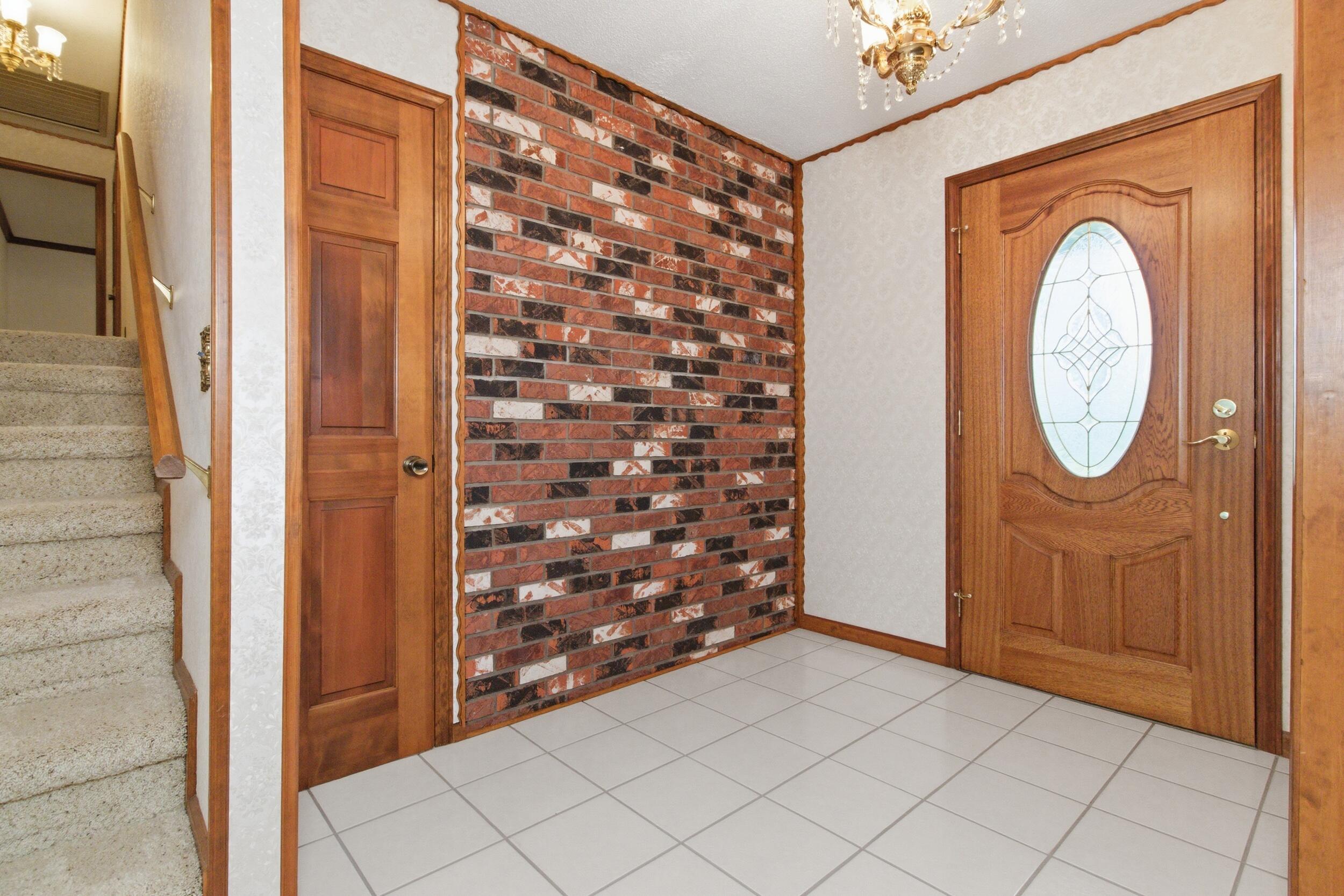Photo 9 - Residential for sale – 310 E South Oak Crest Drive  Houston, MO