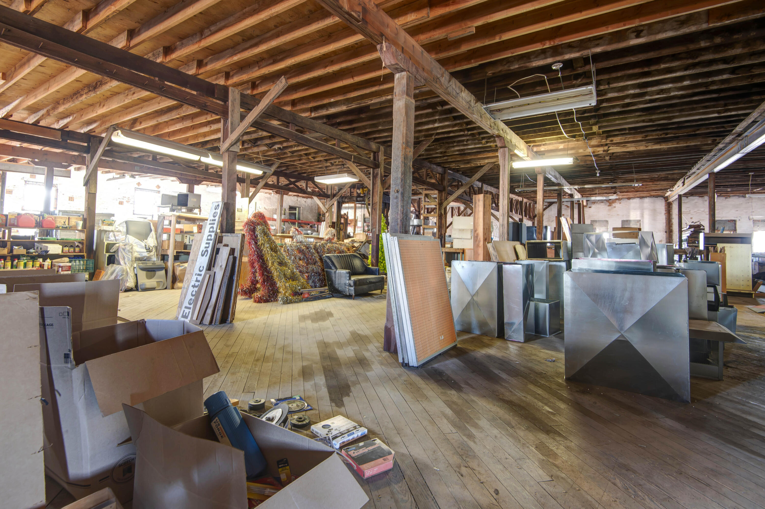 Photo 20 - Commercial Sale for sale – 23 W Olive Street  Aurora, MO
