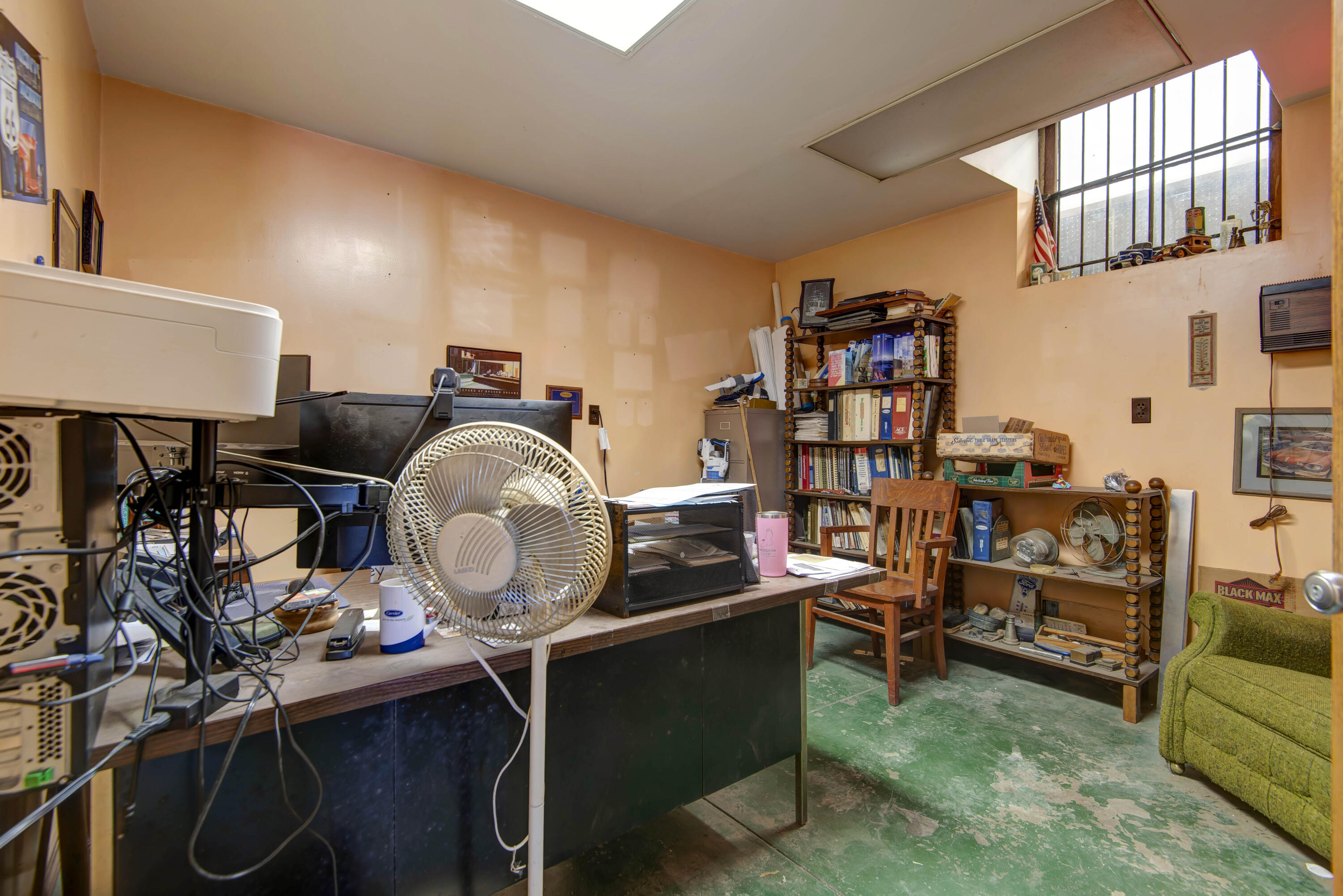 Photo 16 - Commercial Sale for sale – 23 W Olive Street  Aurora, MO