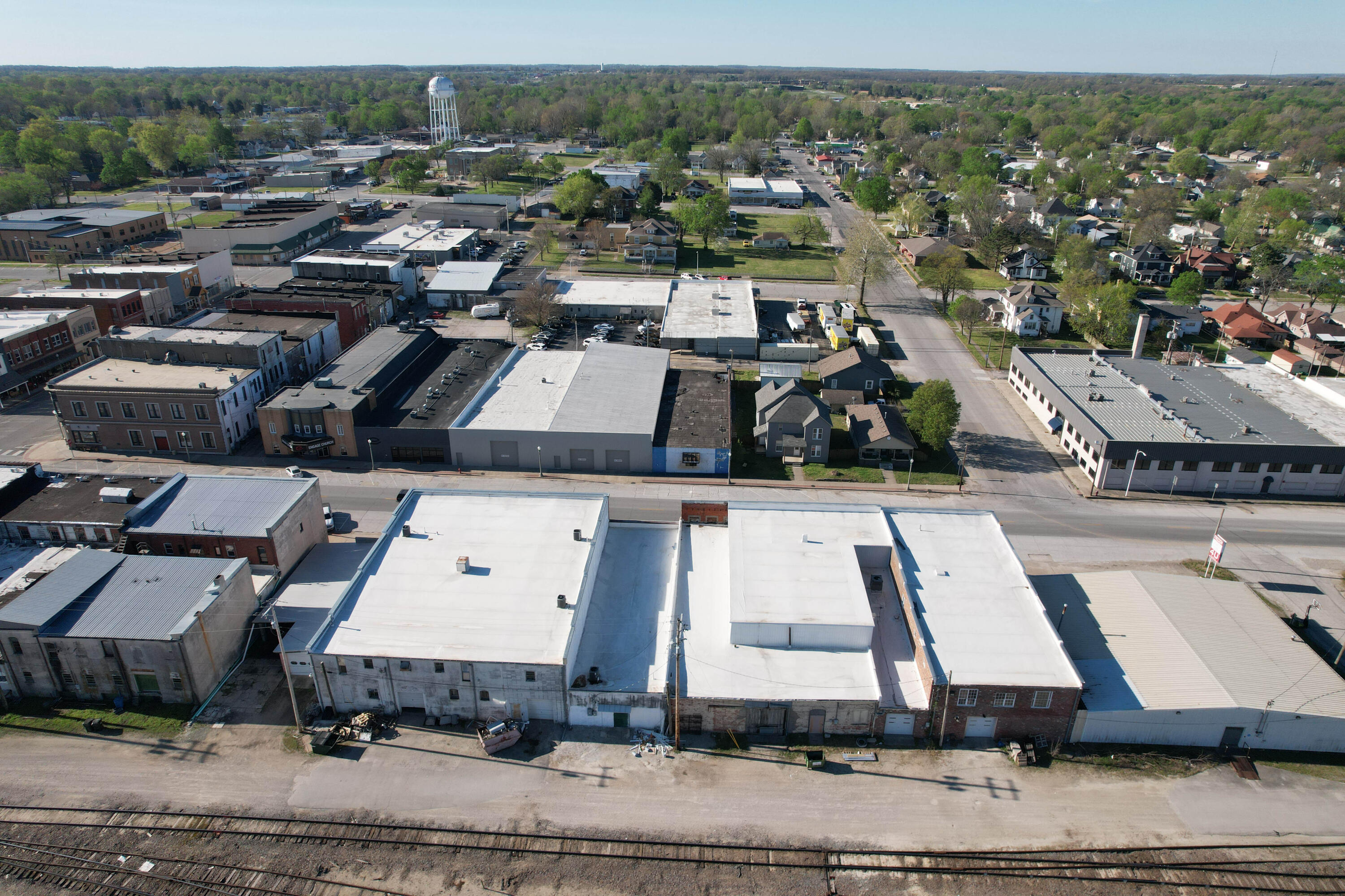 Photo 32 - Commercial Sale for sale – 23 W Olive Street  Aurora, MO