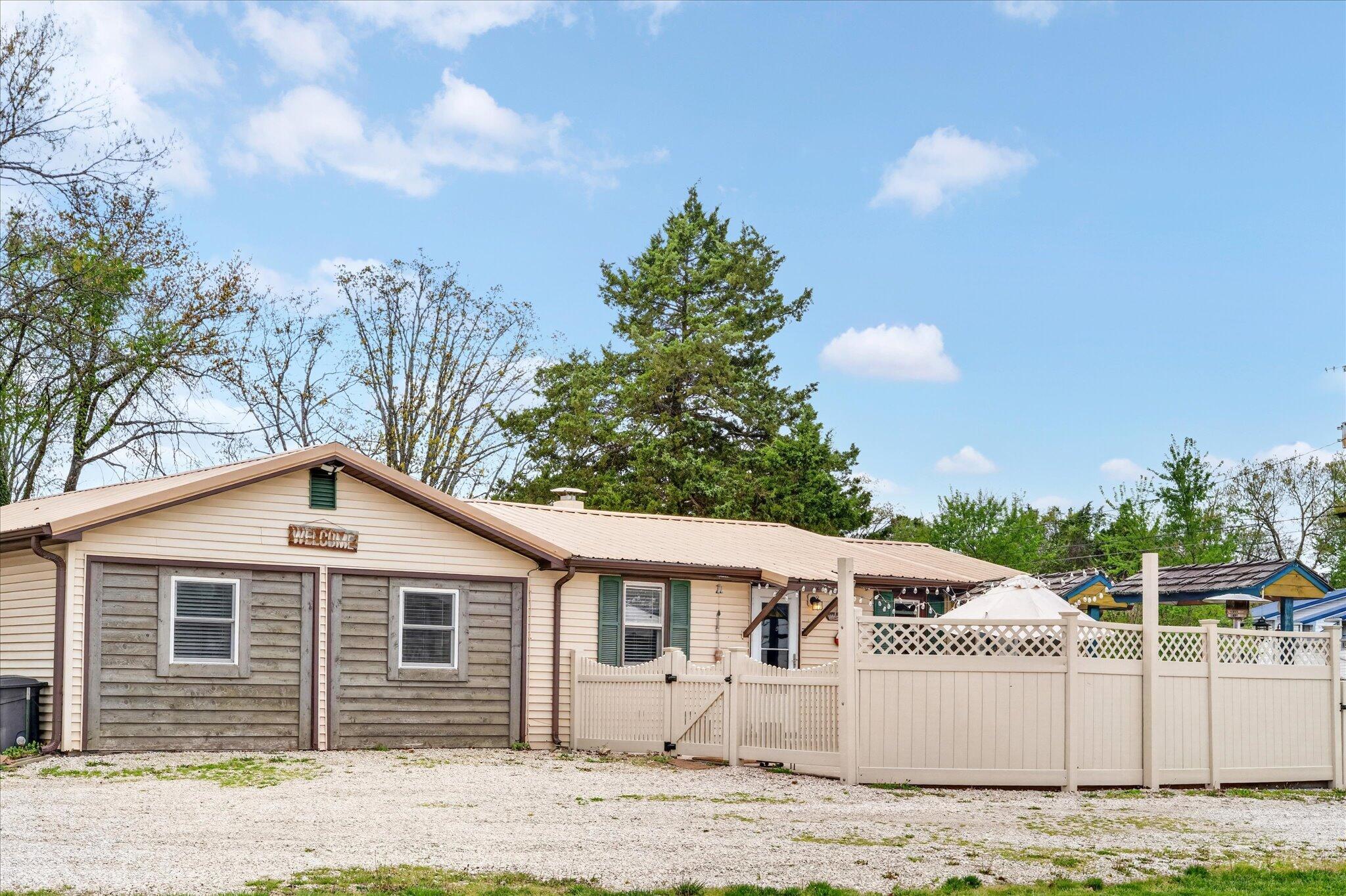Photo 4 - Residential for sale – 22141  County Road 271   Wheatland, MO