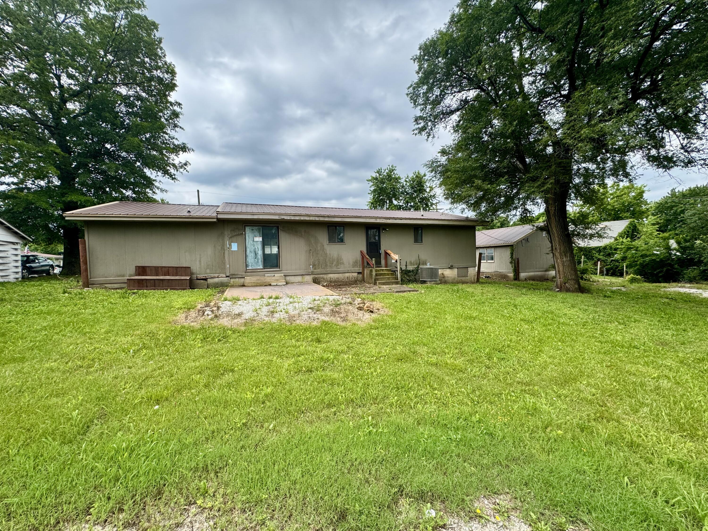 Photo 15 - Residential for sale – 213 E Elm Street  Morrisville, MO