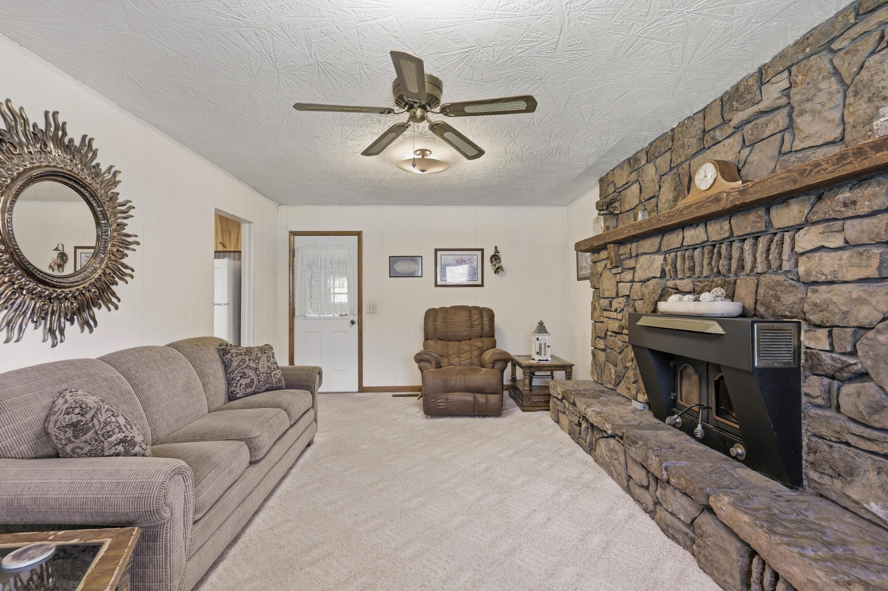 Photo 7 - Residential for sale – 577  Mcnatt Road   Neosho, MO