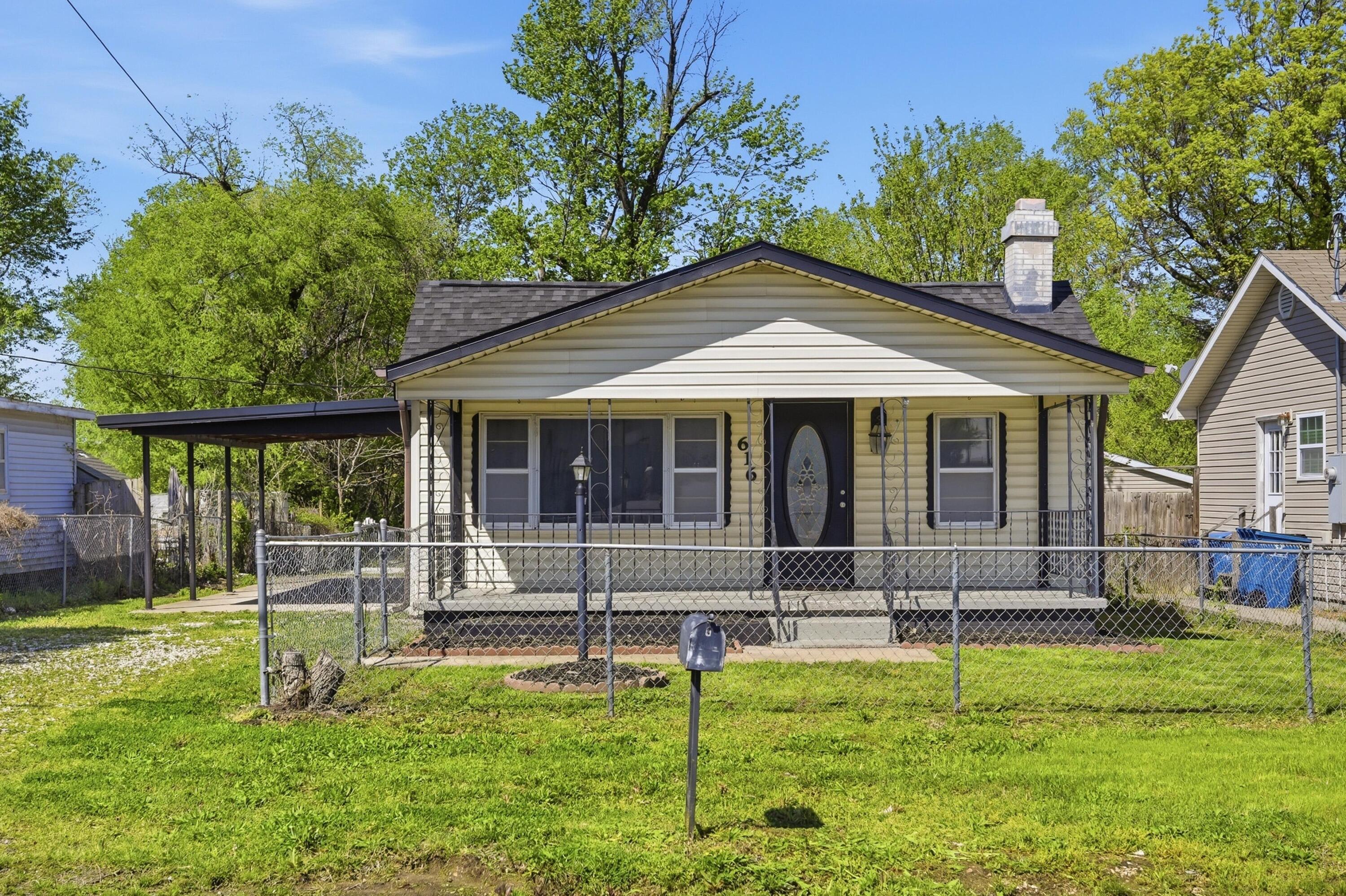 Photo 2 - Residential for sale – 616 S Mckinley Avenue  Joplin, MO