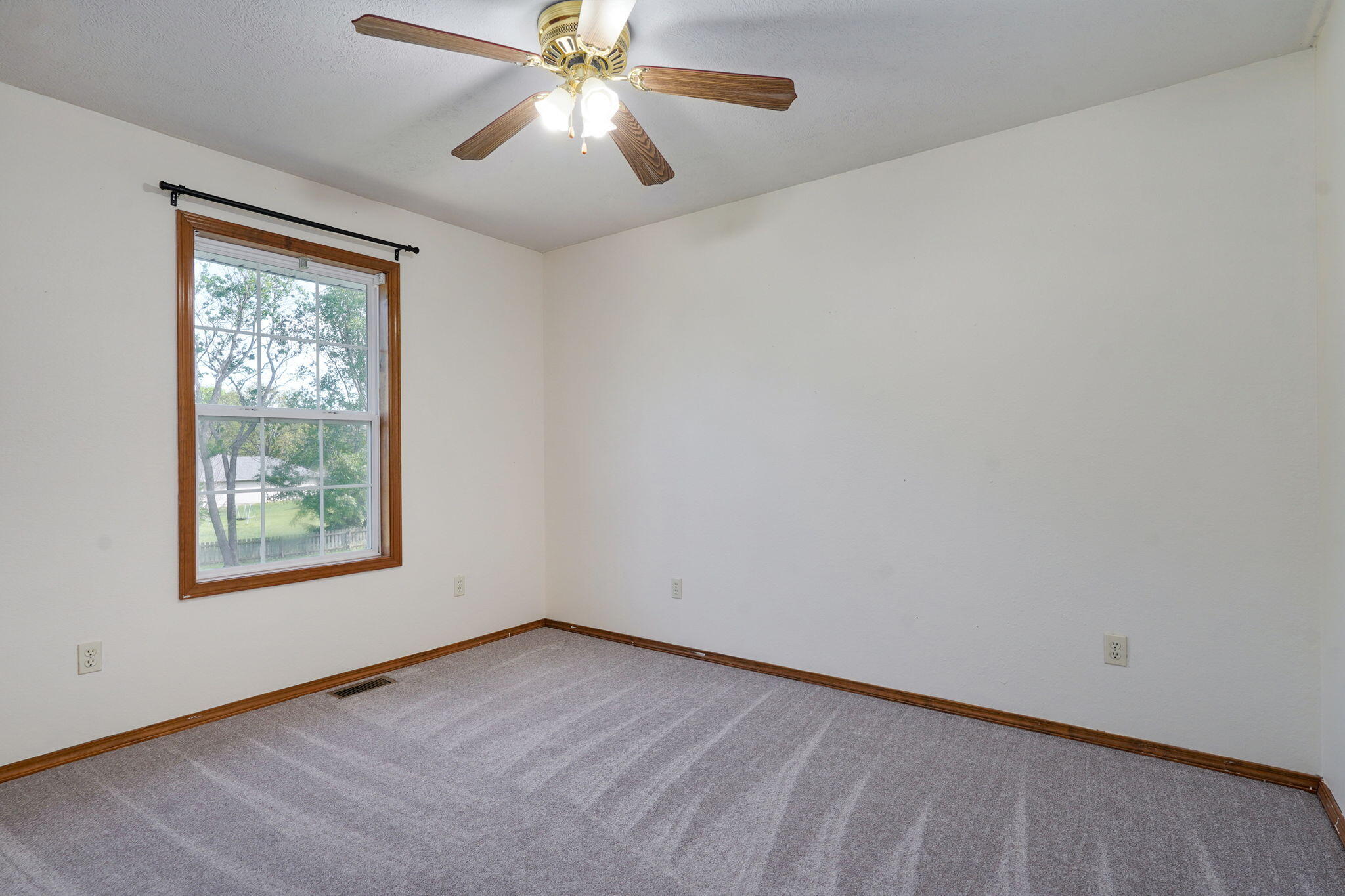 Photo 20 - Residential for sale – 991 W Bates Drive  Nixa, MO