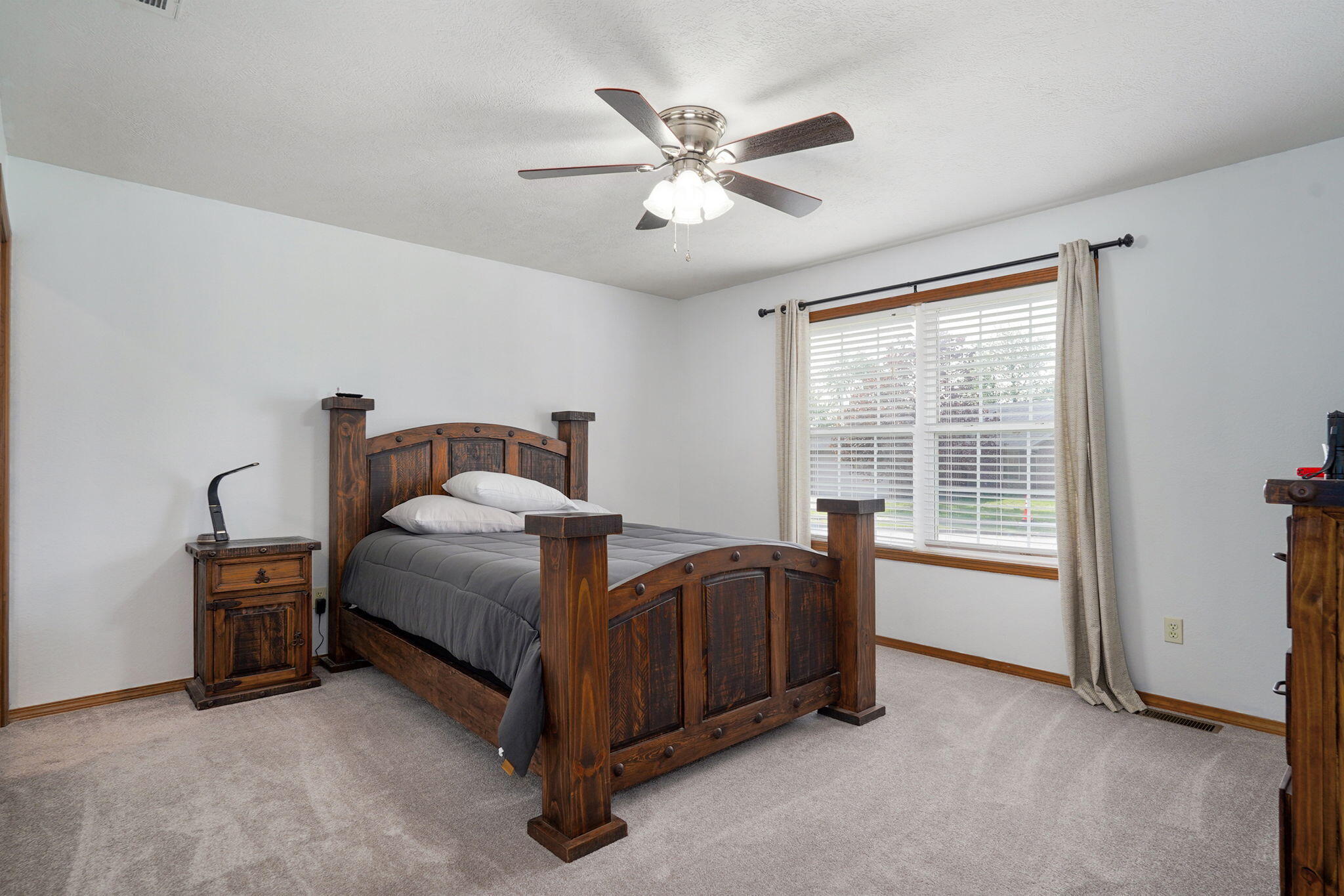 Photo 15 - Residential for sale – 991 W Bates Drive  Nixa, MO