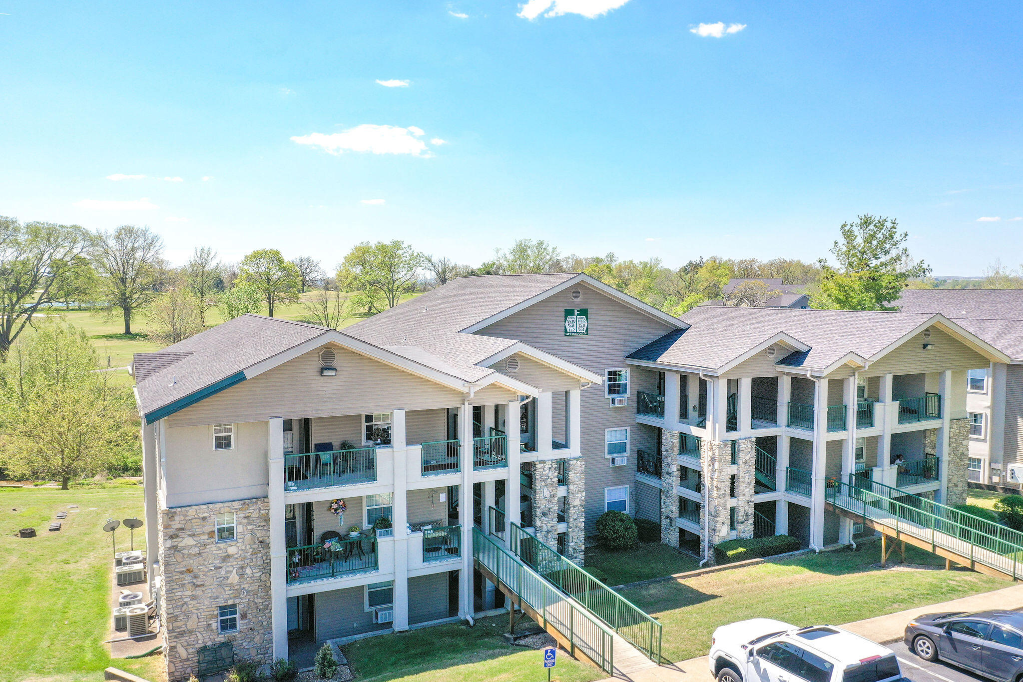 Photo 2 - Residential for sale – 160 W Rockford Drive  Branson, MO