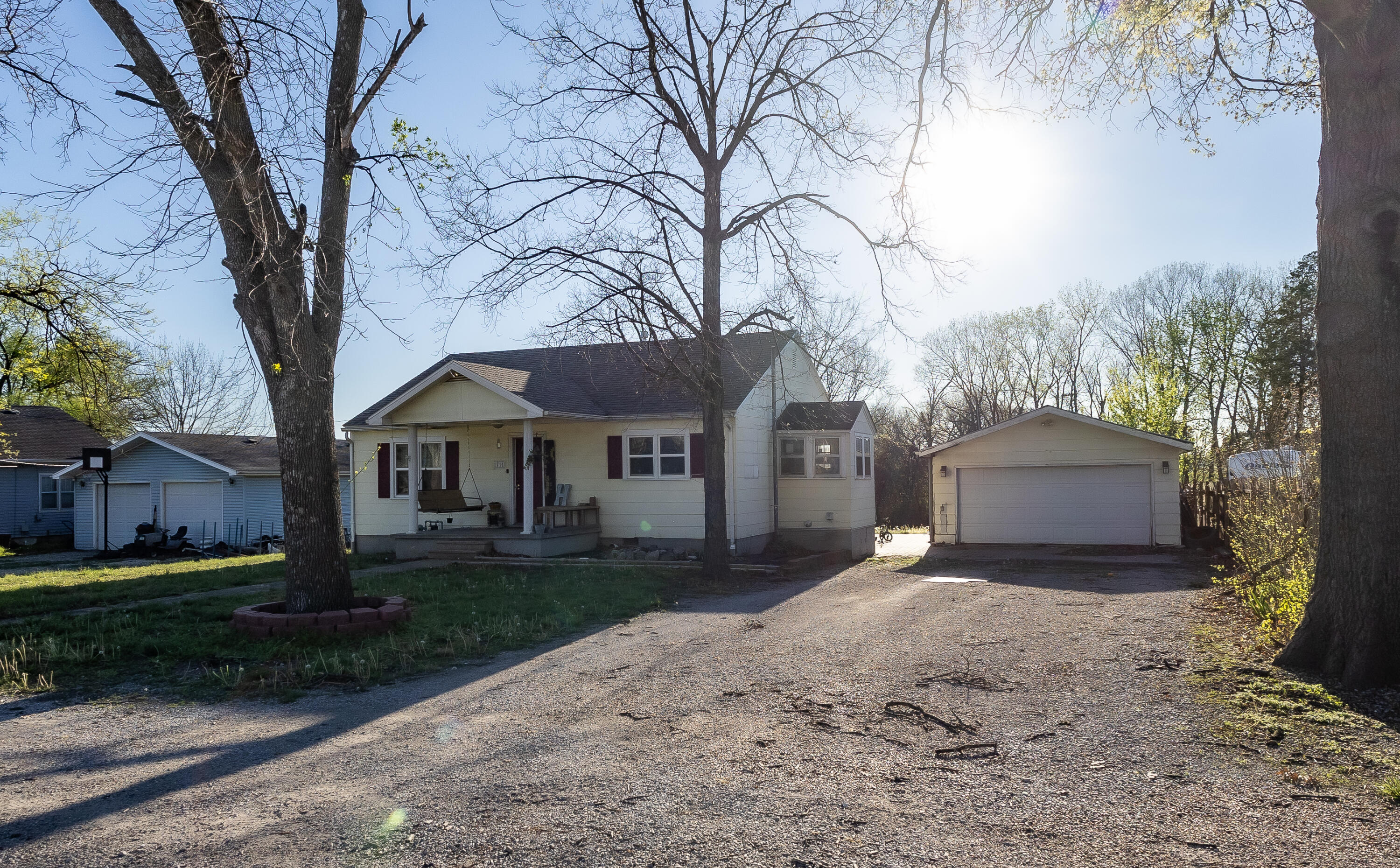 Photo 2 - Residential for sale – 1711 N Ash Street  Nevada, MO