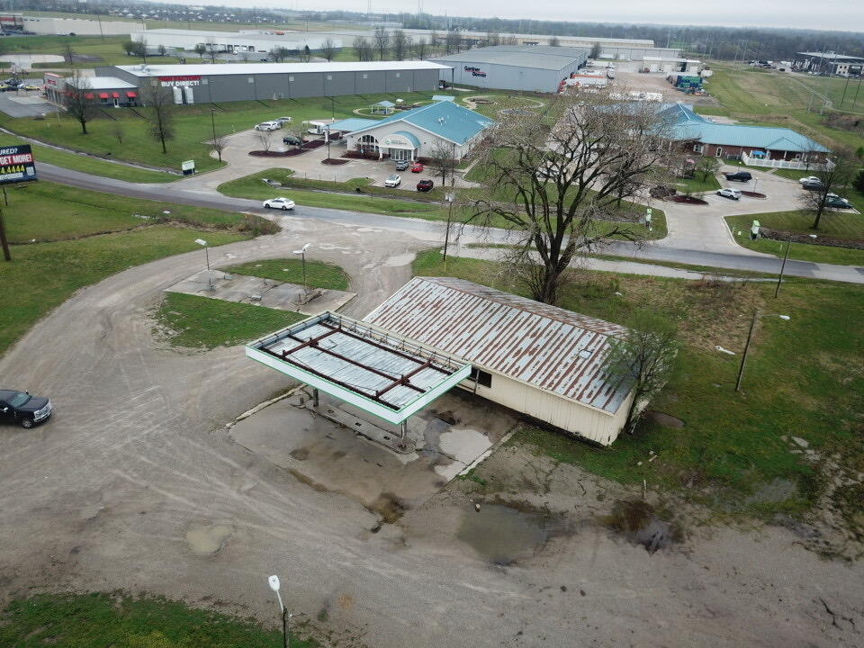 Photo 3 - Commercial Sale for sale – 21715  U.S. 50   Sedalia, MO