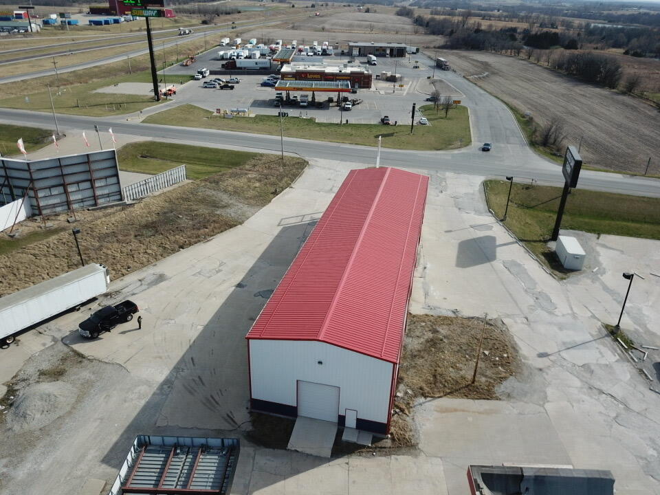 Photo 2 - Commercial Sale for sale – 20023 E State Highway  Bethany, MO