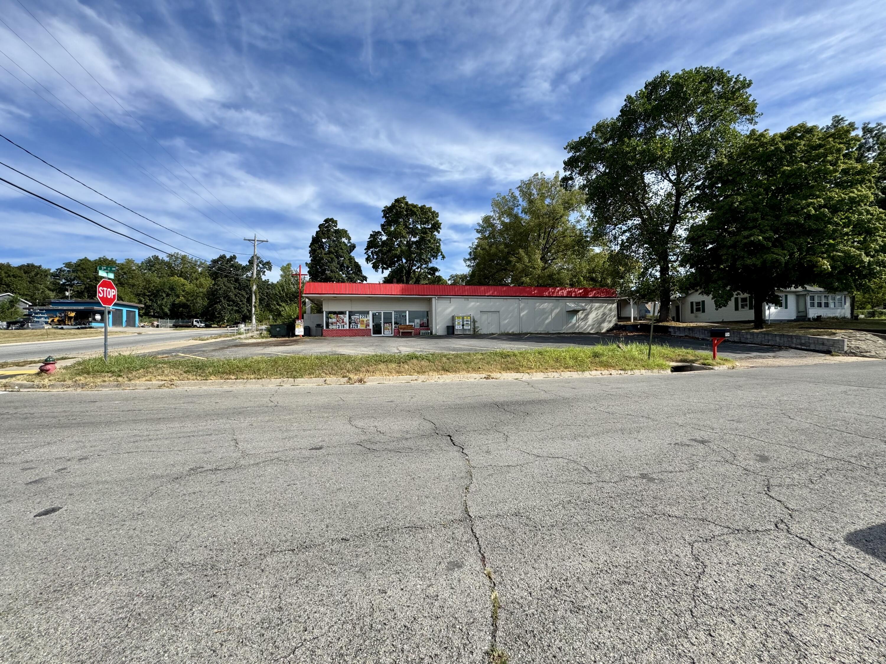 Photo 4 - Commercial Sale for sale – 804  Saint Louis Street  West Plains, MO