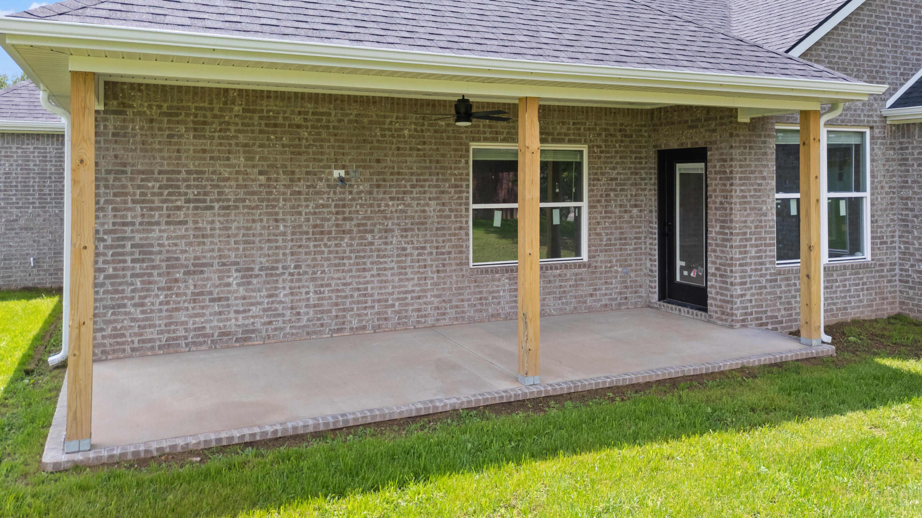 Photo 9 - Residential for sale – 299  Blackberry Court  Cassville, MO