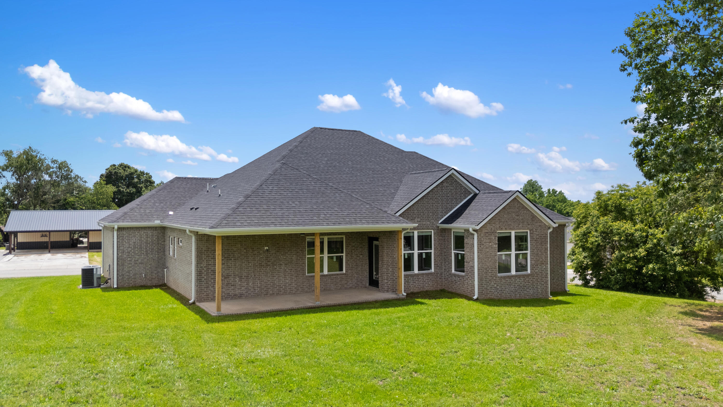 Photo 8 - Residential for sale – 299  Blackberry Court  Cassville, MO
