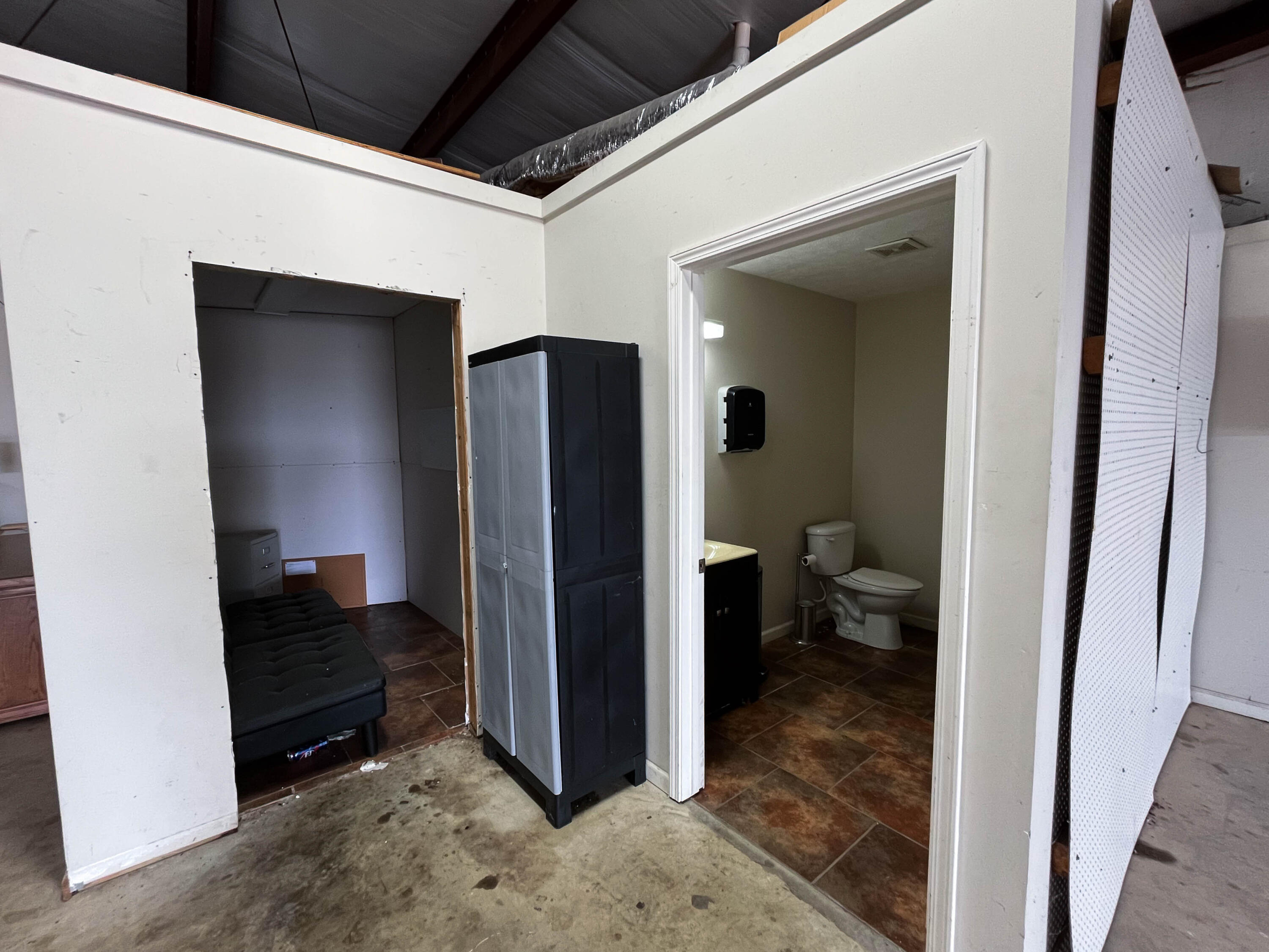 Photo 8 - Commercial Sale for sale – 1431  Commerce Drive  Pocahontas, AR