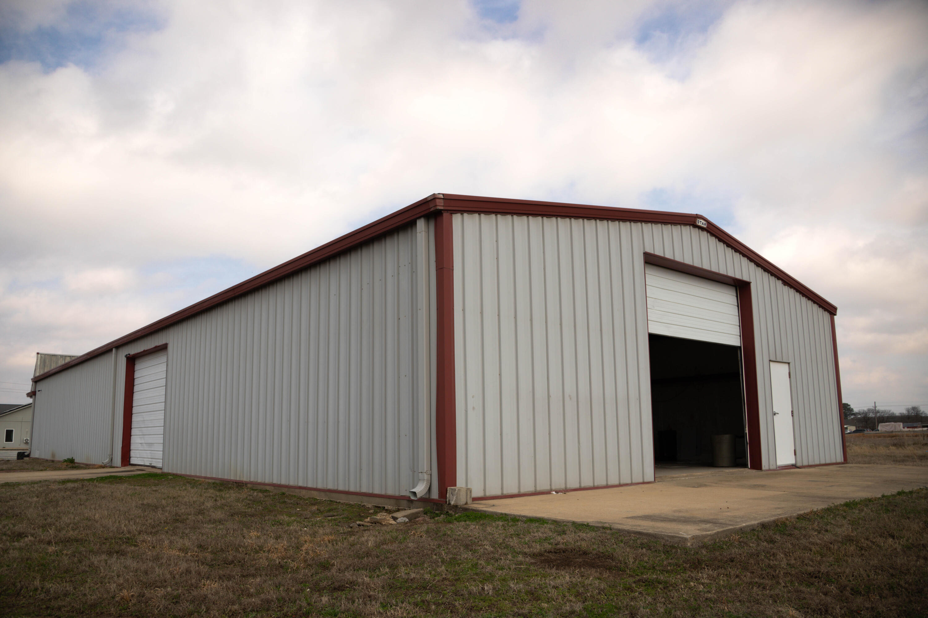 Photo 3 - Commercial Sale for sale – 1431  Commerce Drive  Pocahontas, AR