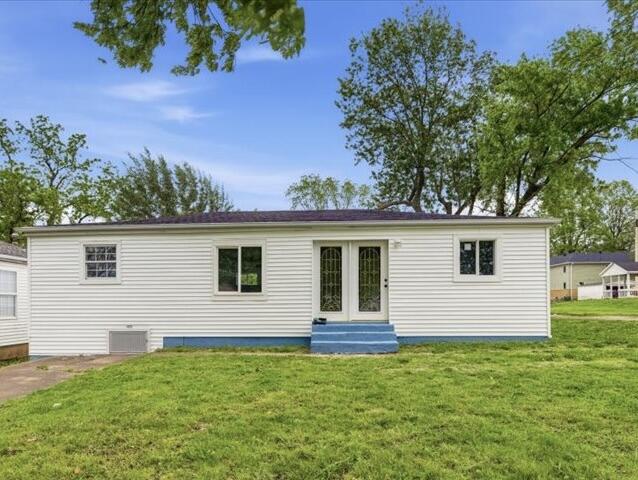 Photo 2 - Residential for sale – 1209 N Central Avenue  Monett, MO