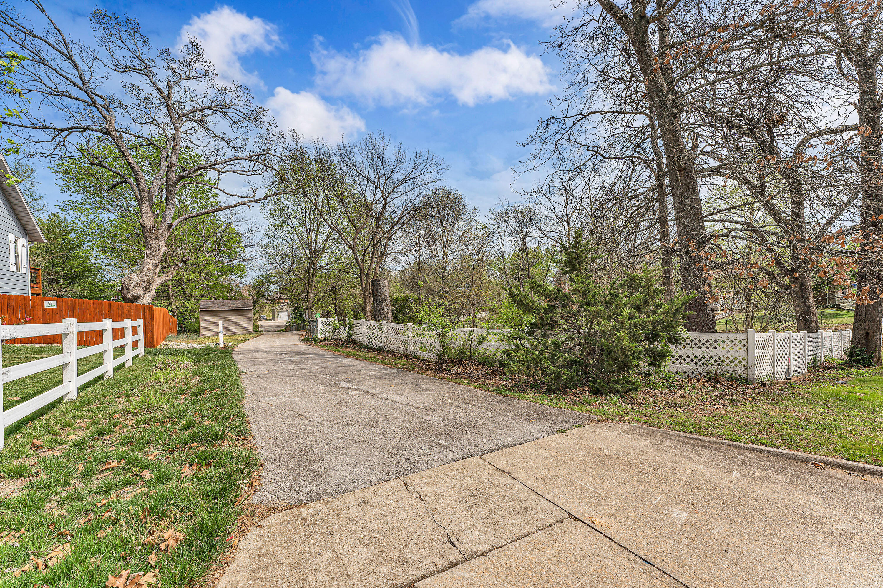 Photo 4 - Commercial Sale for sale – 308 N Hightower   Nixa, MO