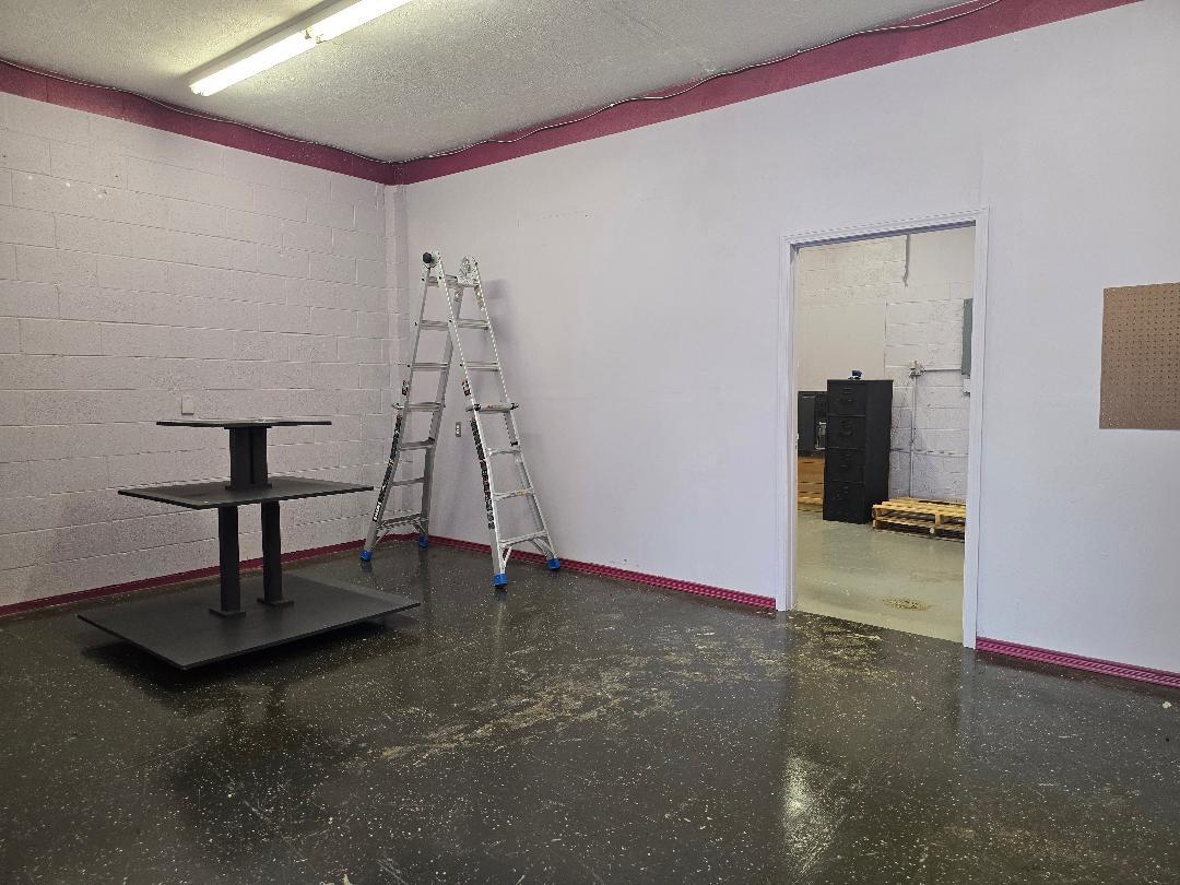 Photo 4 - Commercial Sale for sale – 1872 -1874 N Glenstone Avenue  Springfield, MO