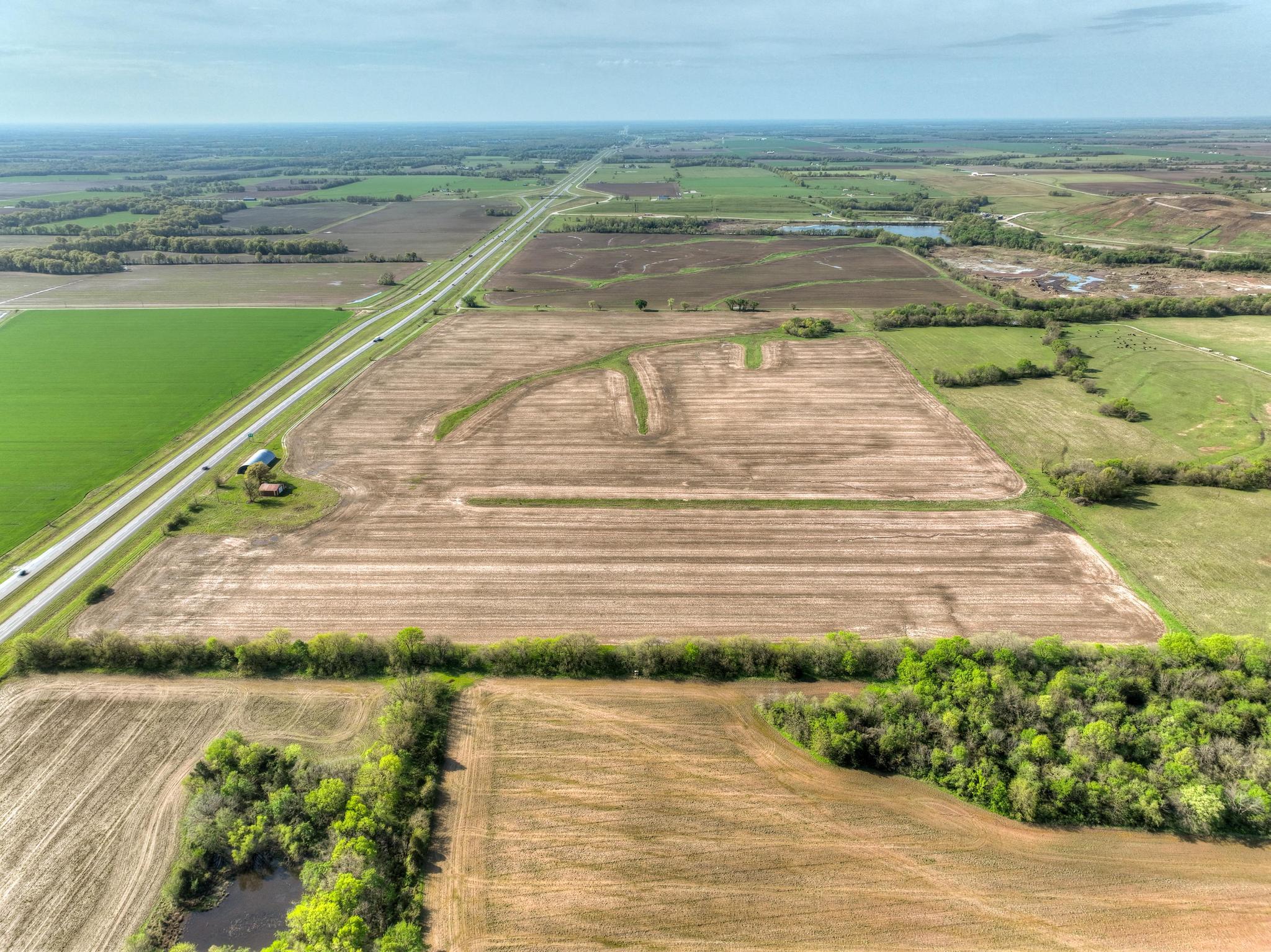 Photo 9 - Farm for sale – 401 NW 1st Lane  Lamar, MO