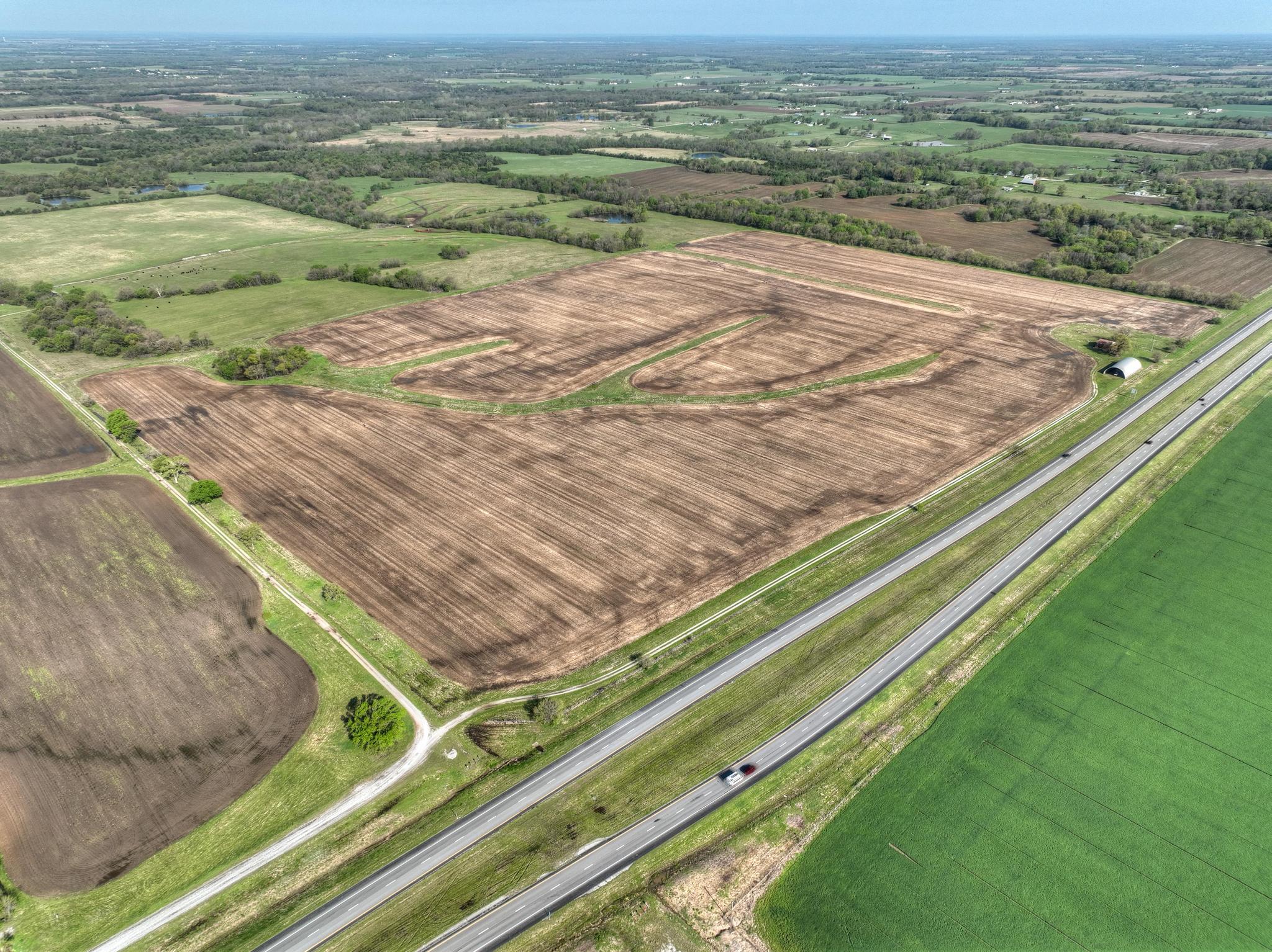 Farm for sale – 401 NW 1st Lane  Lamar, MO