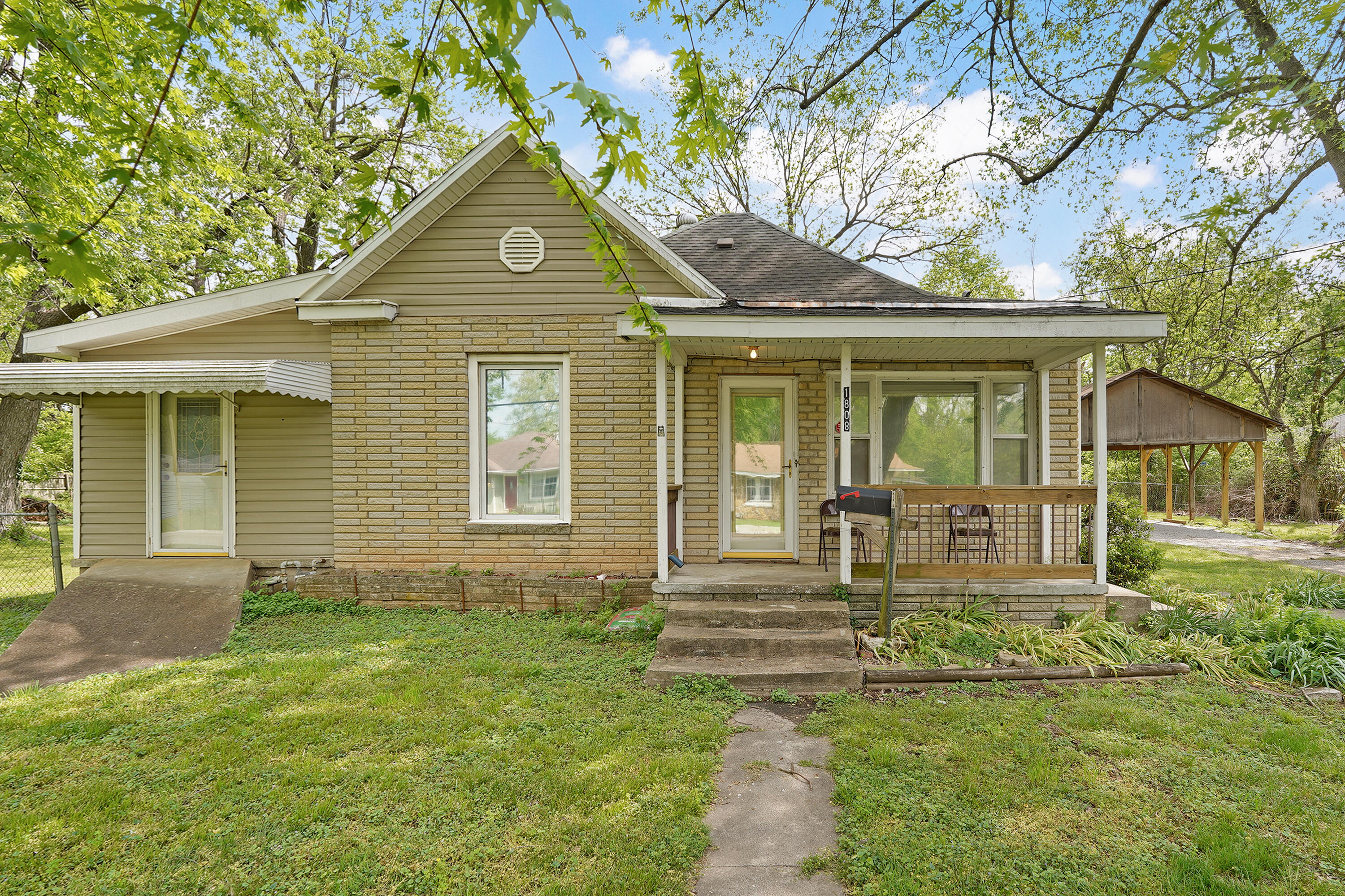 Residential for sale – 1808 N Drury Avenue  Springfield, MO