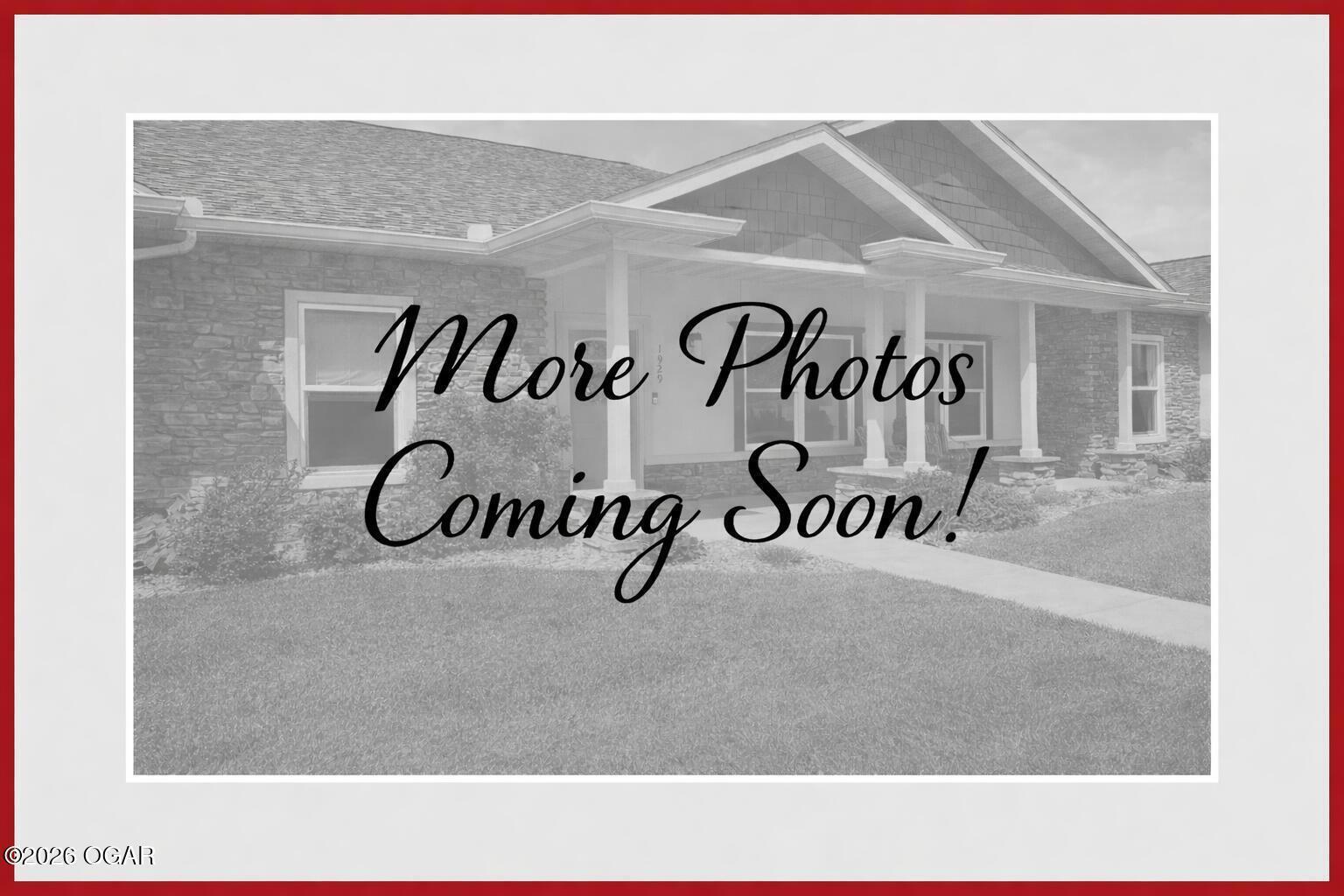 Photo 2 - Residential for sale – 1929  Bluebird Way  Carthage, MO