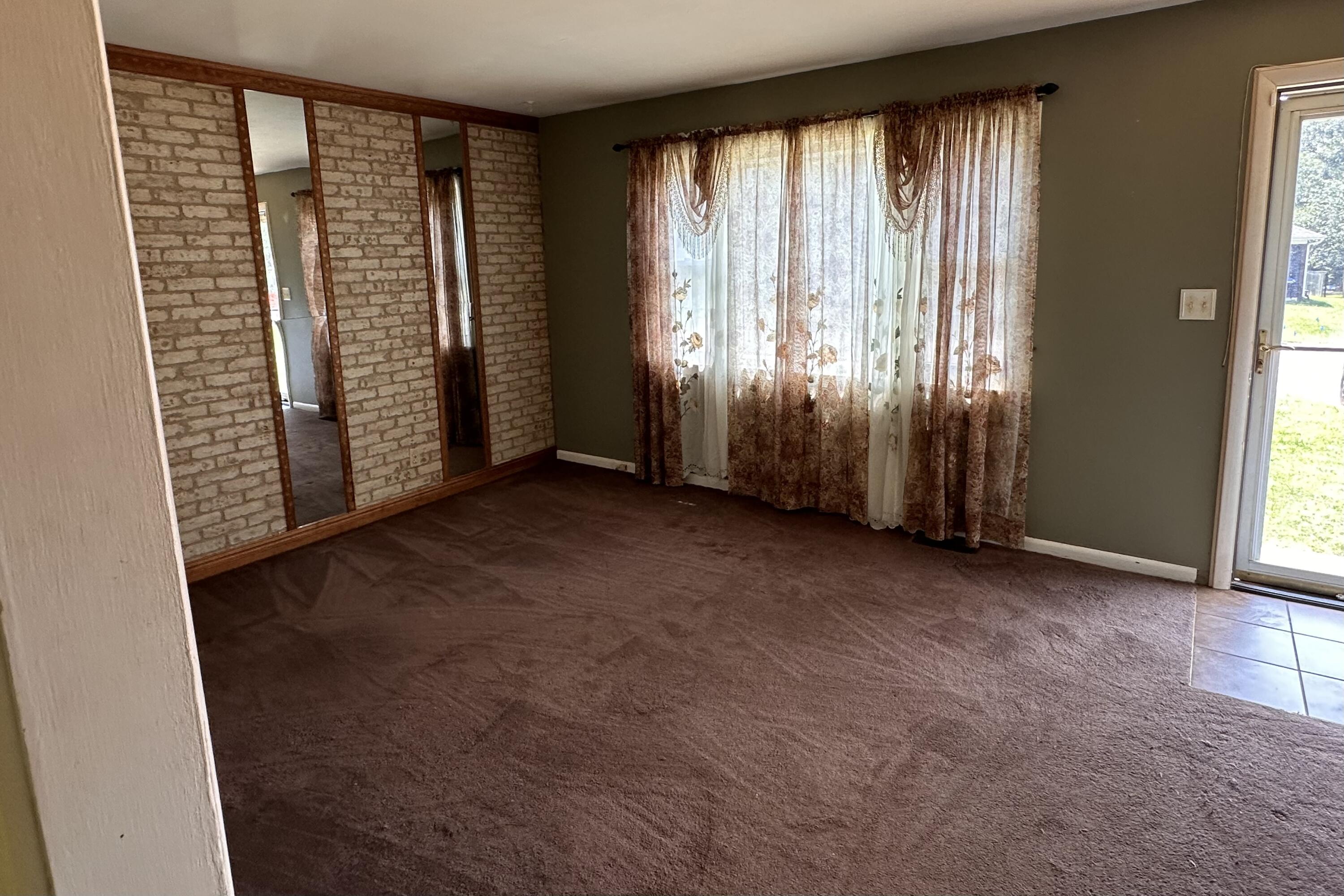 Photo 3 - Residential for sale – 2007 W Water Street  Springfield, MO