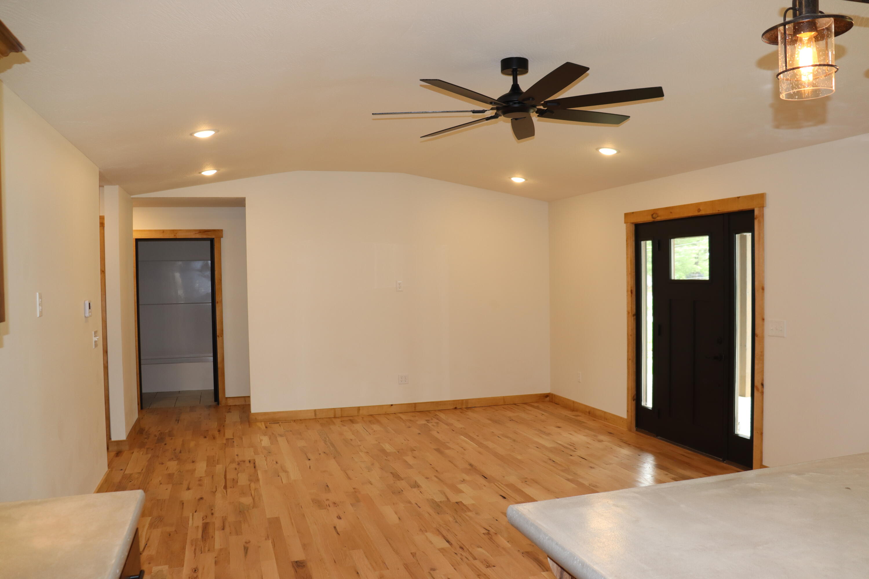 Photo 5 - Residential for sale – 204 W High Street  Mansfield, MO