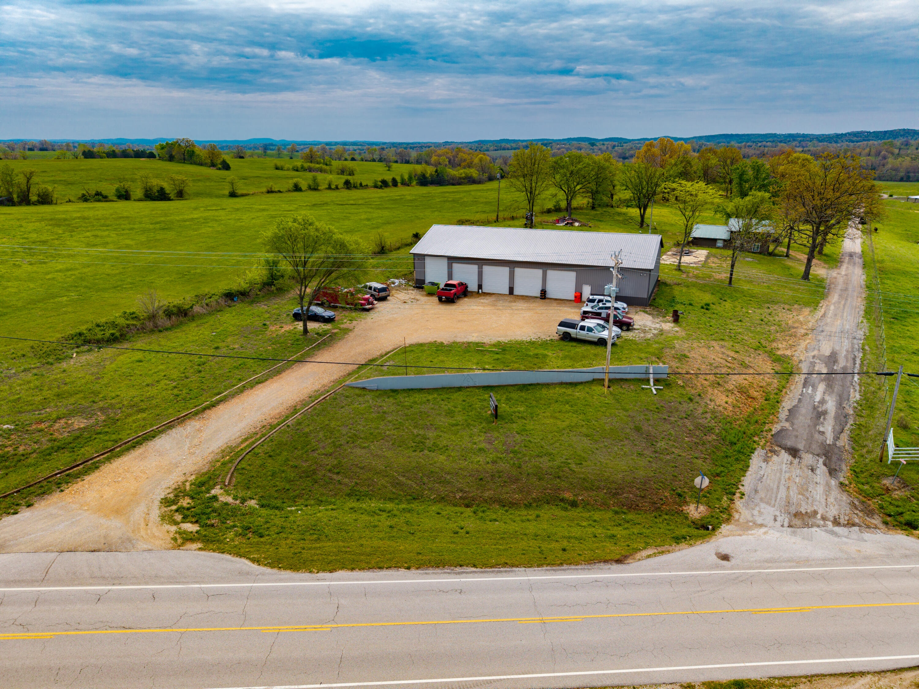 Photo 3 - Commercial Sale for sale – 28  Wallace Ranch Road  Theodosia, MO