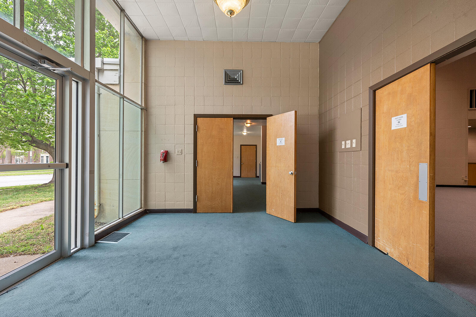 Photo 3 - Commercial Sale for sale – 517 E Calhoun Street  Springfield, MO