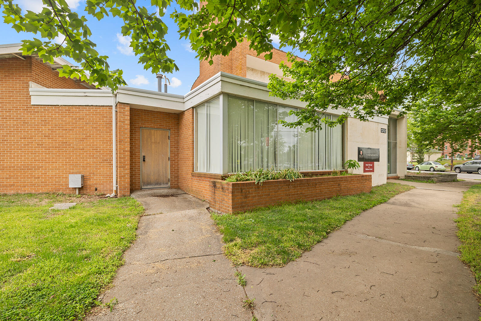 Photo 2 - Commercial Sale for sale – 517 E Calhoun Street  Springfield, MO