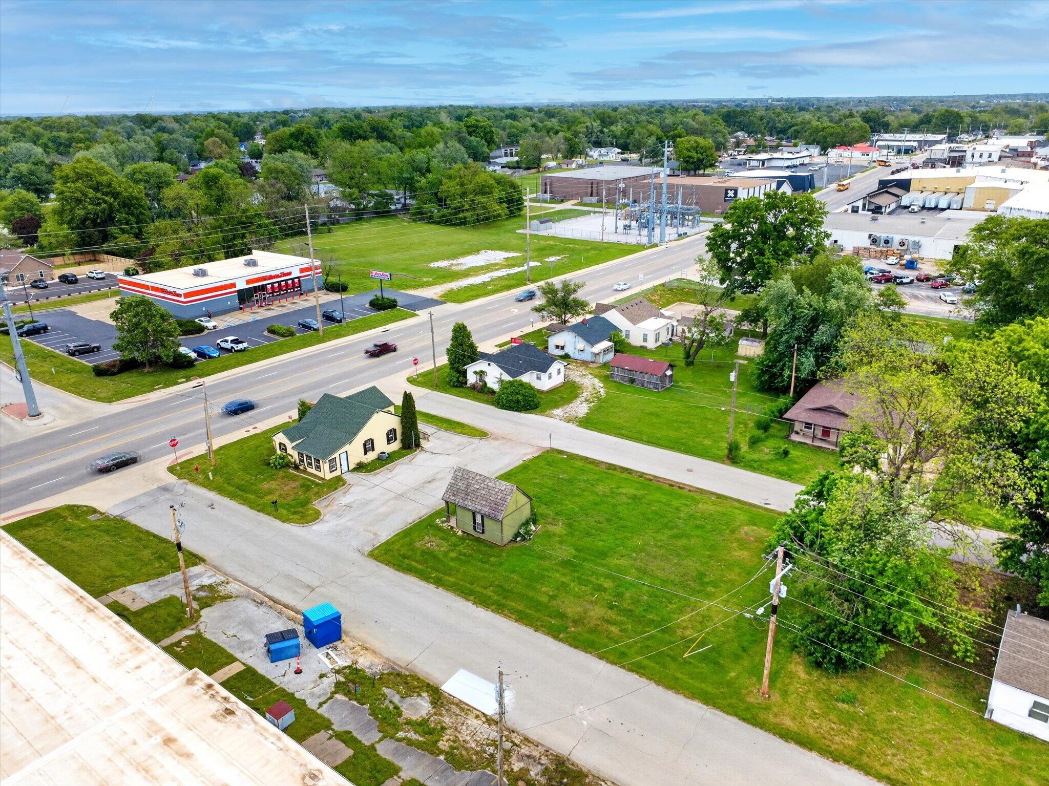 Photo 20 - Commercial Sale for sale – 103 S Delaware Street  Nixa, MO