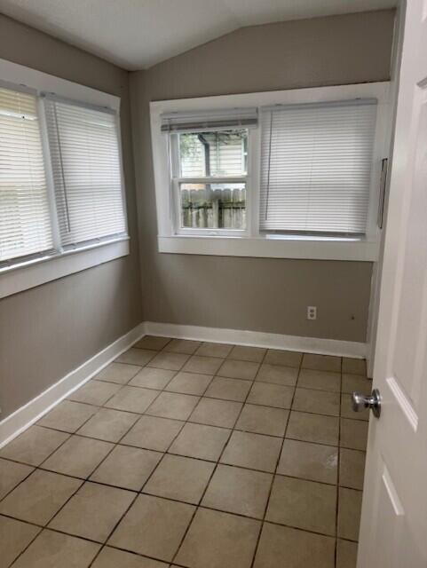 Photo 9 - Residential for sale – 906 N Kansas Expressway  Springfield, MO