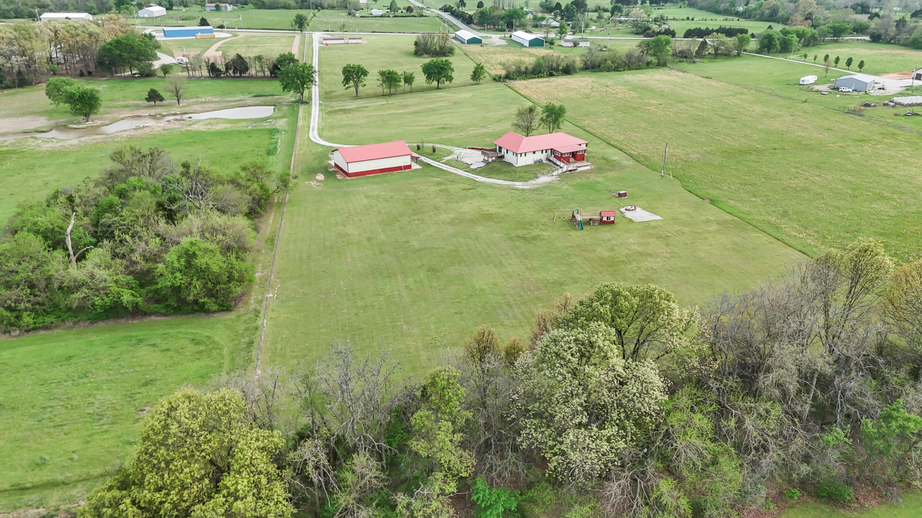 Photo 14 - Residential for sale – 19348  State Highway 76   Cassville, MO