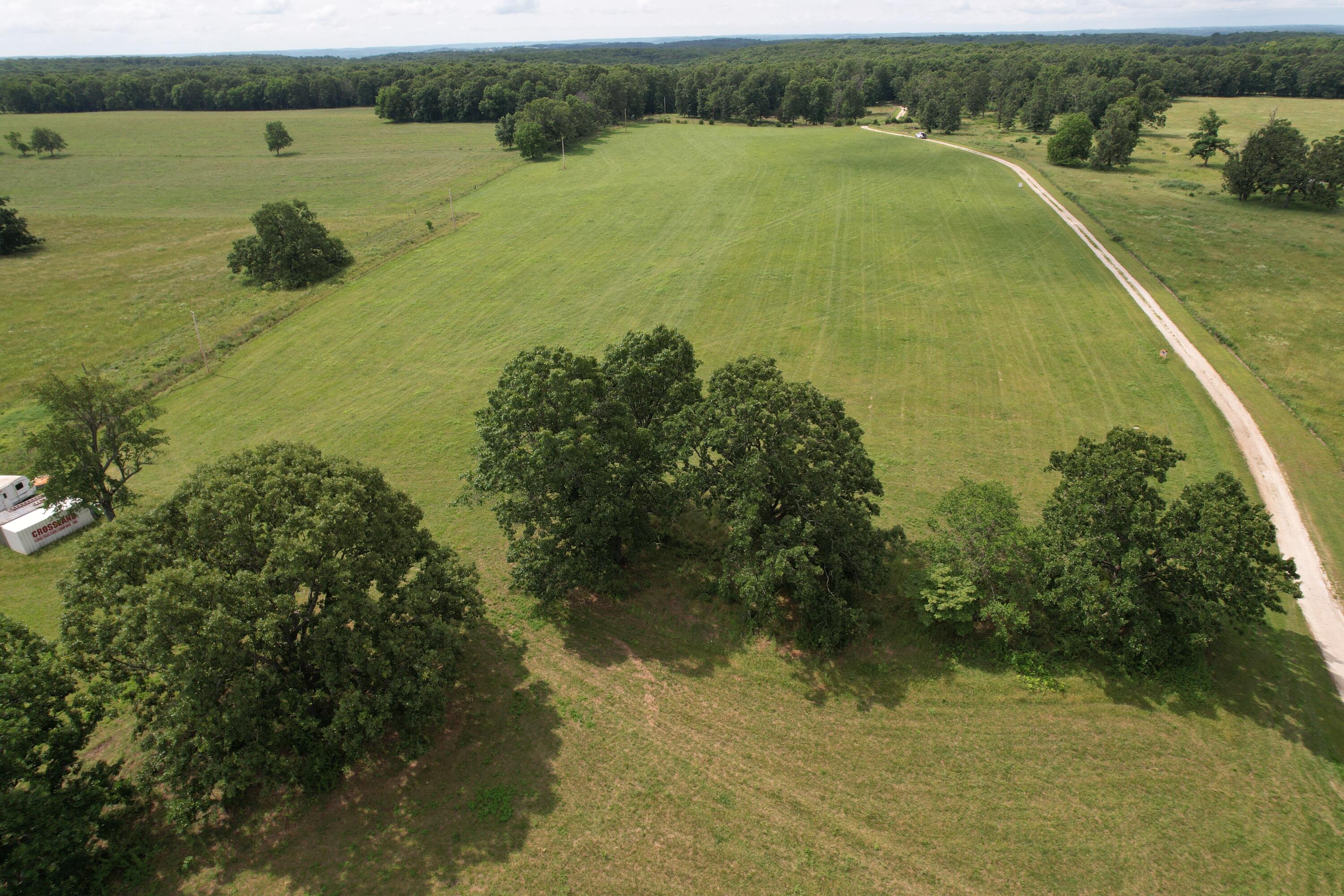 Land for sale – Tract 1  0000 Private Road 1184   Aurora, MO