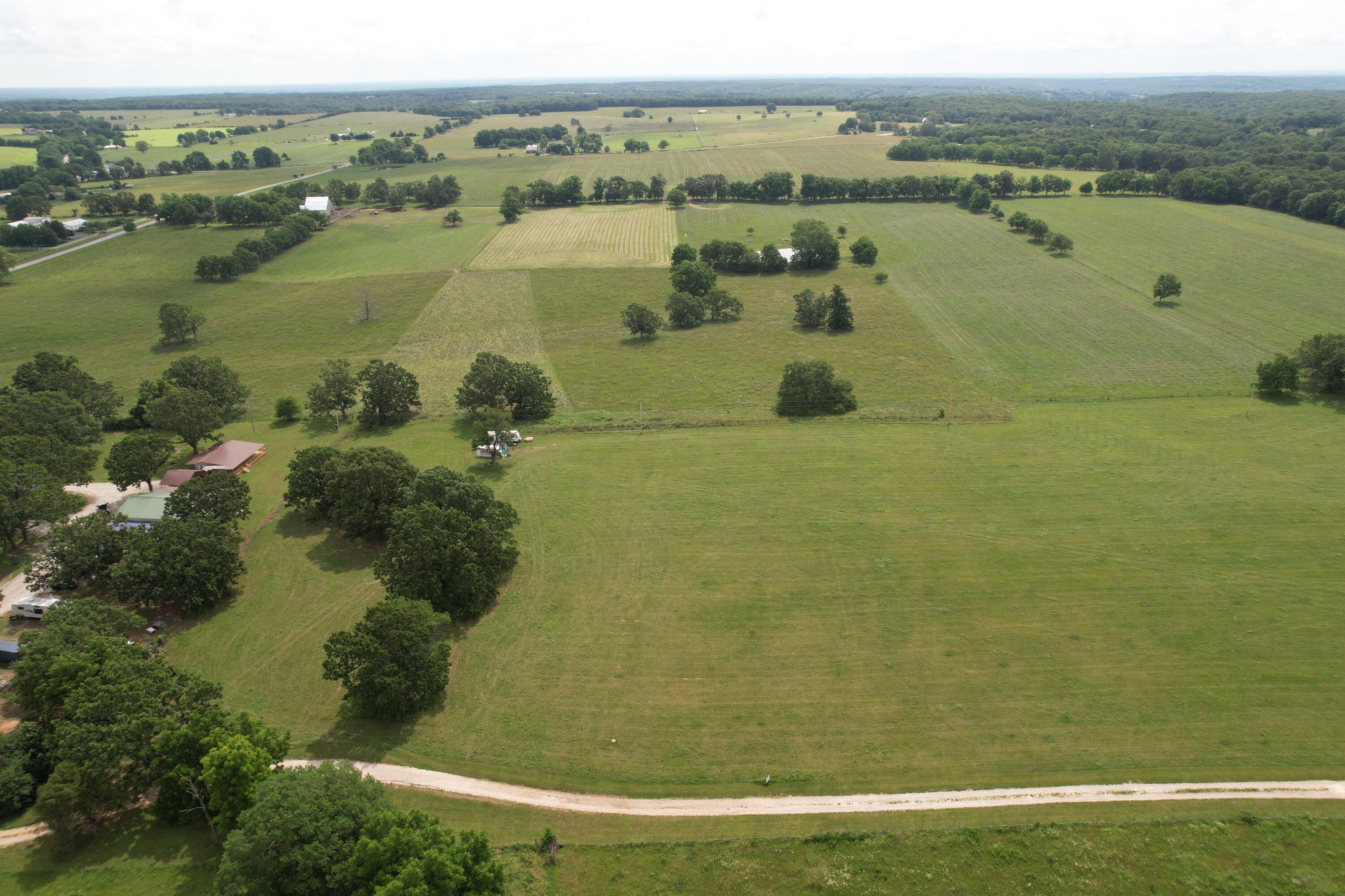 Photo 2 - Land for sale – Tract 1  0000 Private Road 1184   Aurora, MO
