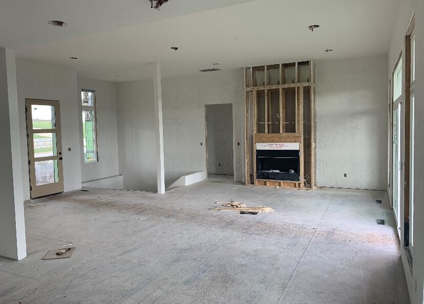 Photo 3 - Residential for sale – 3256 W Bluffview Street  Springfield, MO