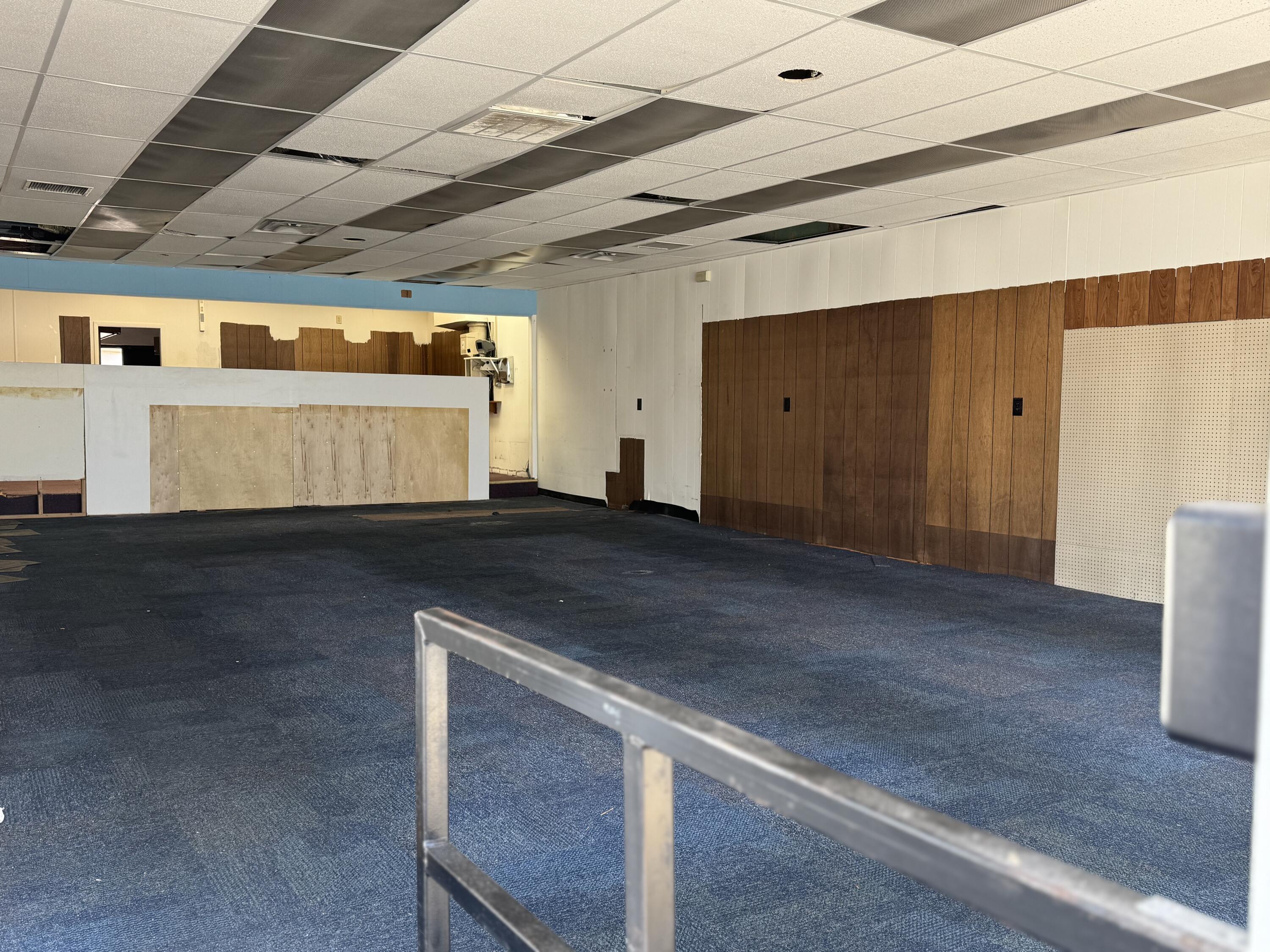 Photo 7 - Commercial Sale for sale – 101  East Main Street   Willow Springs, MO