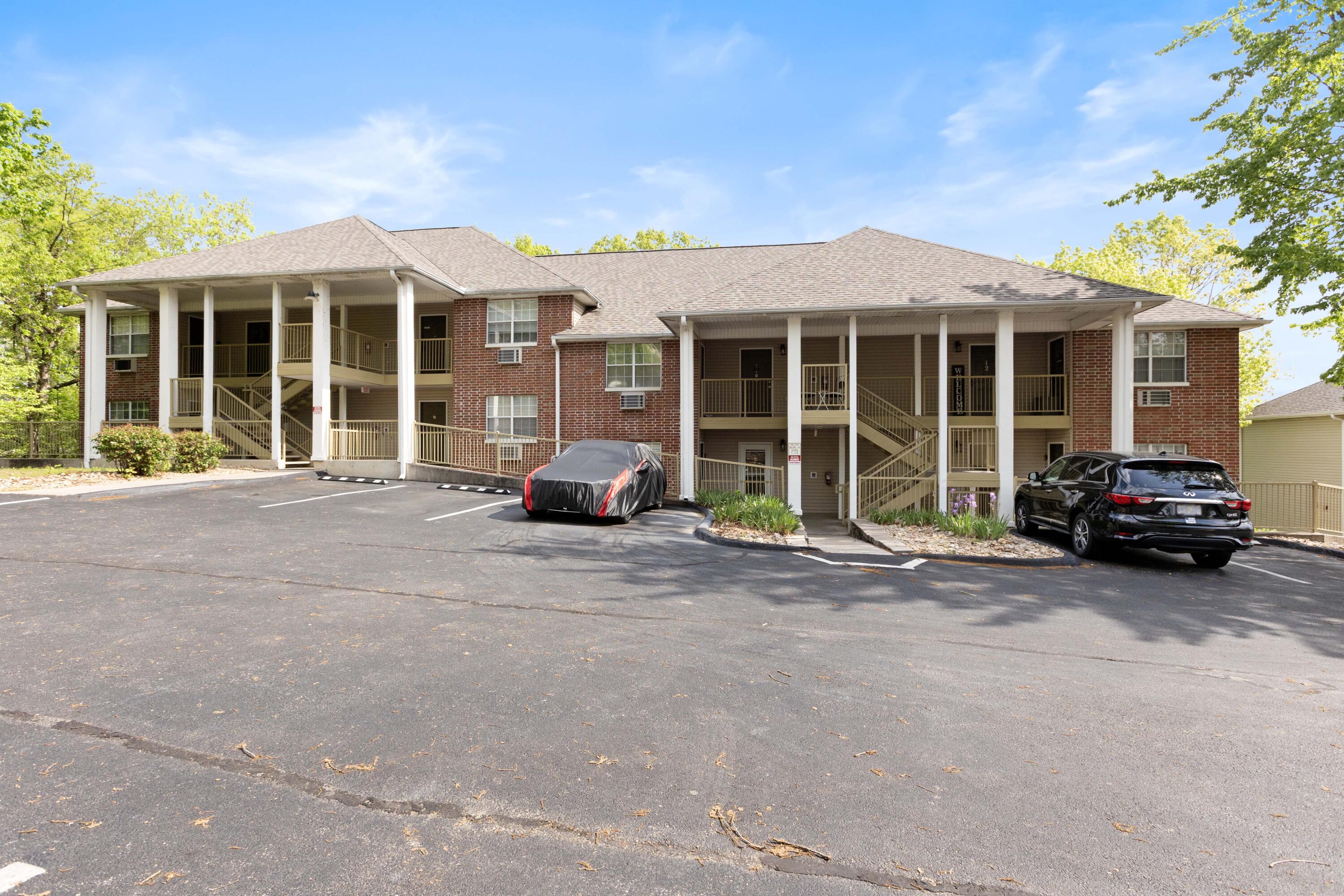 Photo 3 - Residential for sale – 200  Golf View Drive  Branson, MO