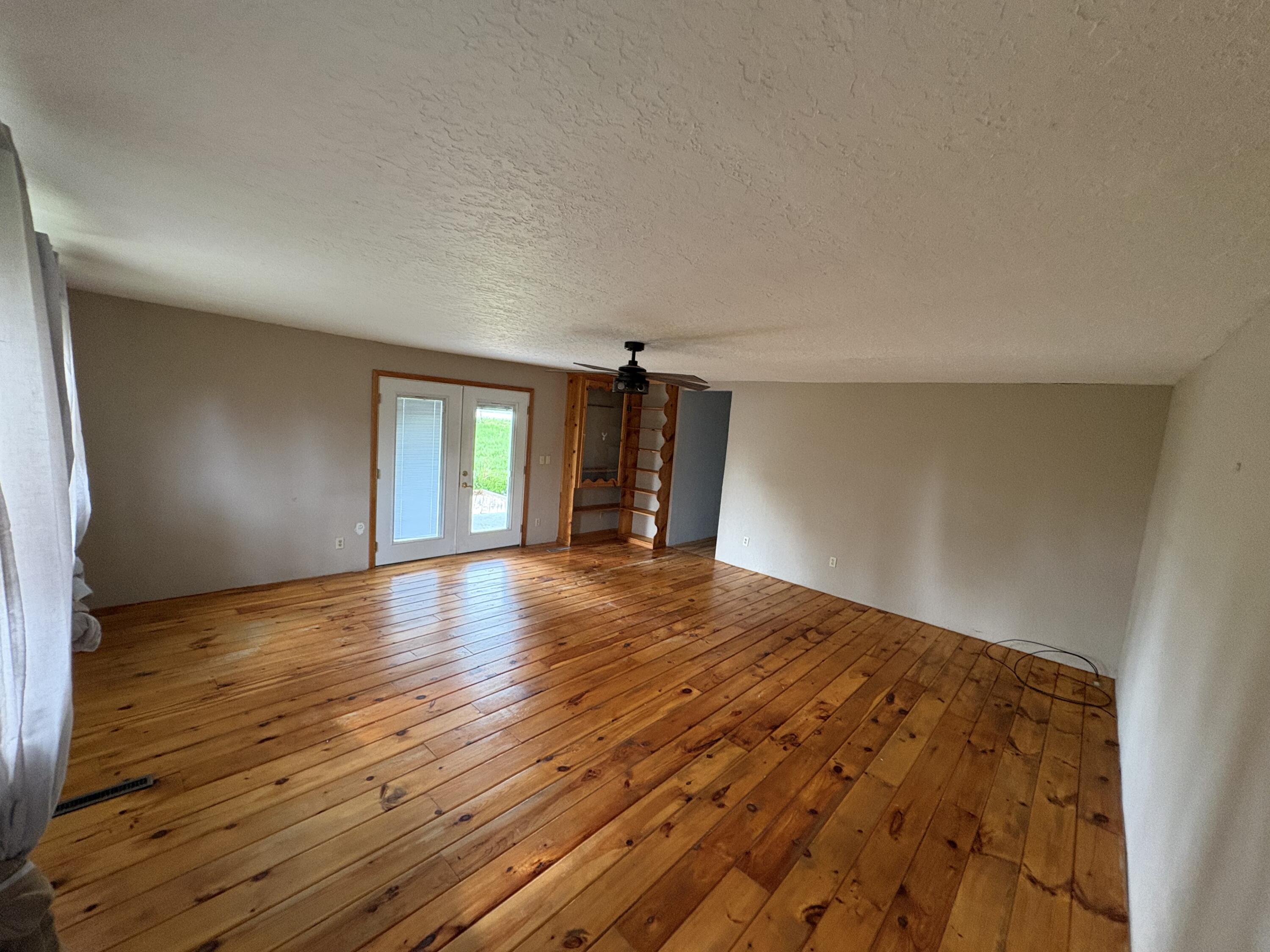 Photo 7 - Residential for sale – 7440  Highway 17   Houston, MO