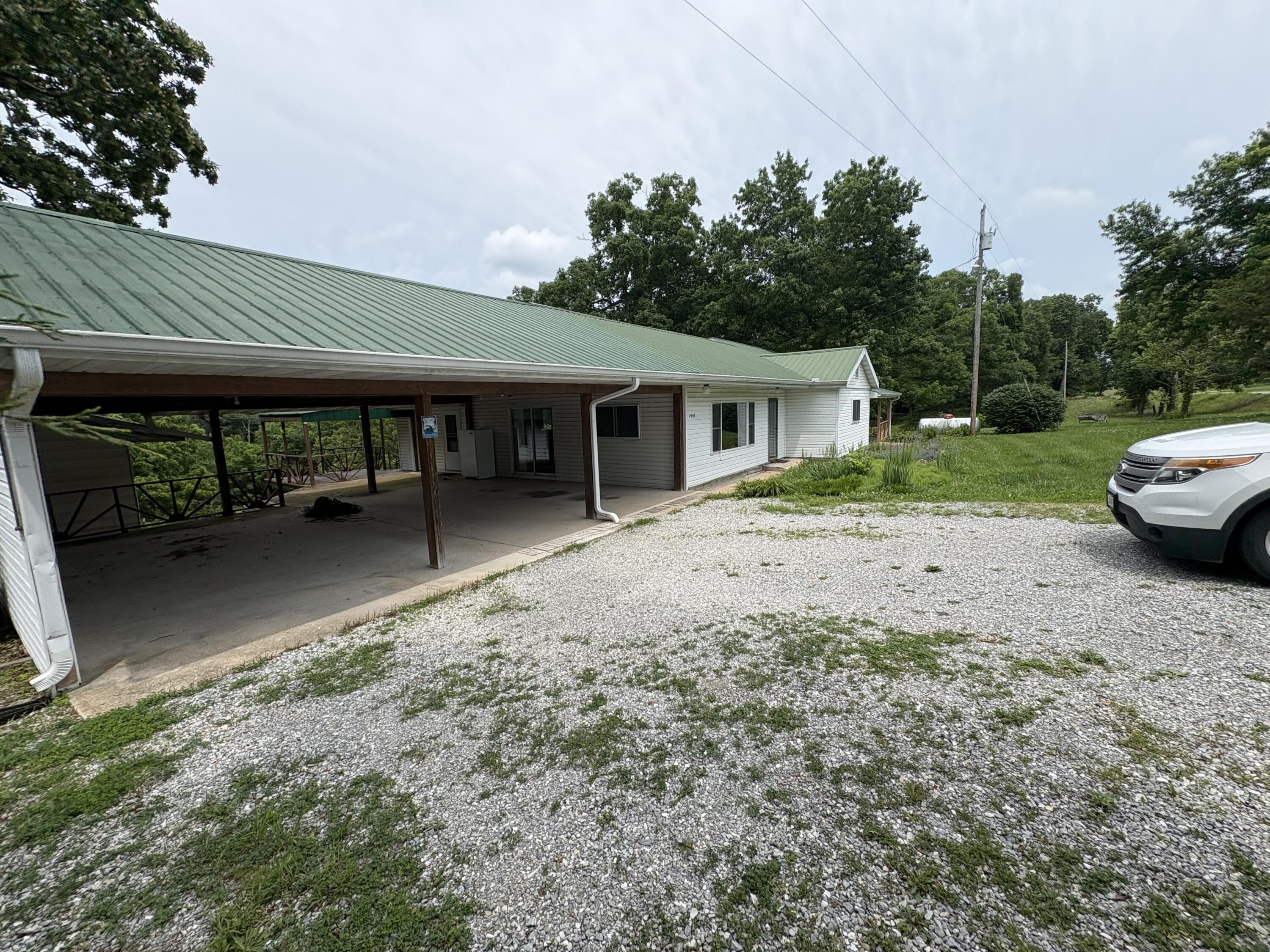 Photo 12 - Residential for sale – 7440  Highway 17   Houston, MO