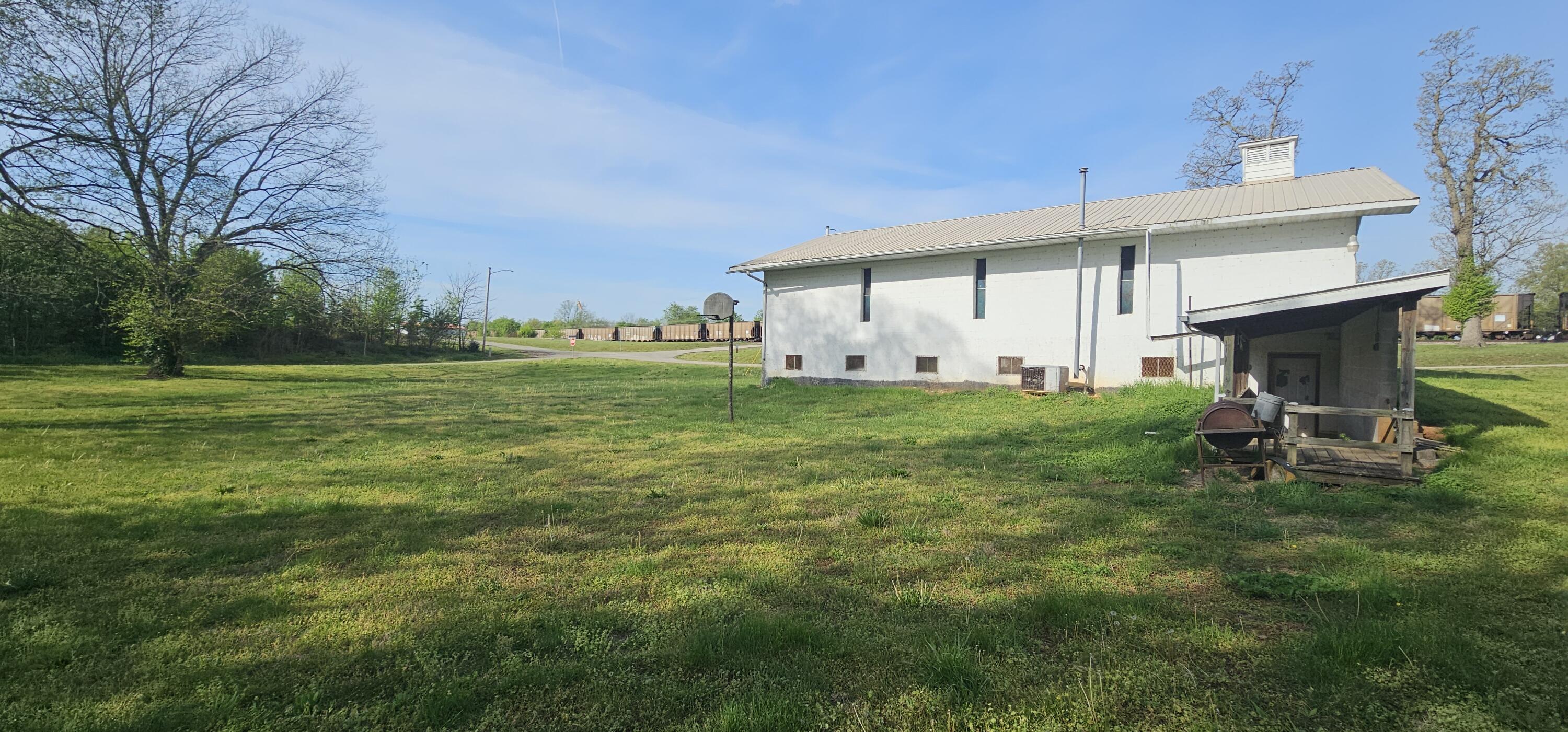 Photo 16 - Commercial Sale for sale – 400  Bingham Street  Koshkonong, MO