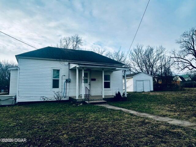 Photo 3 - Residential for sale – 501  Washington Avenue  Neosho, MO