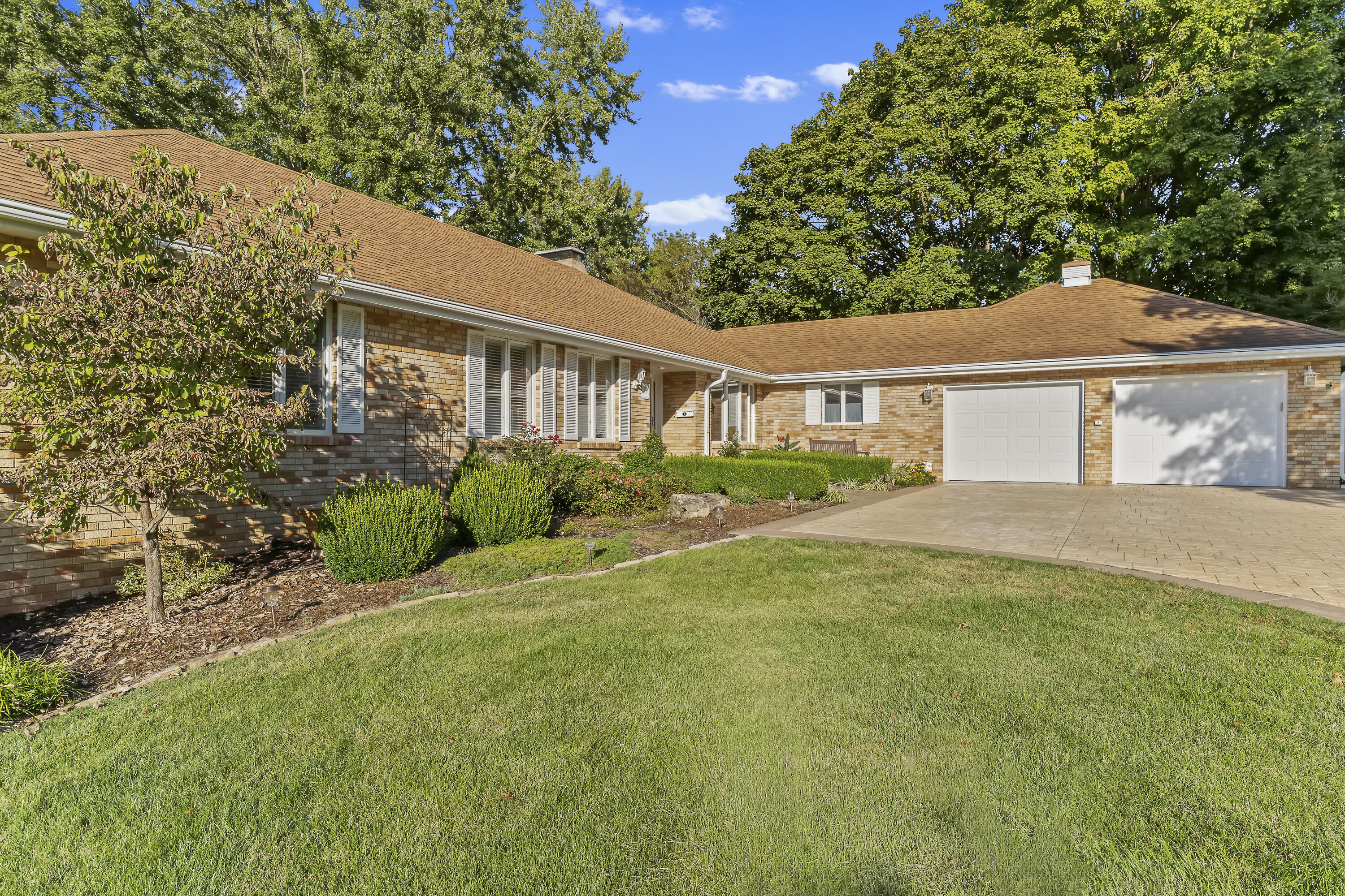 Photo 4 - Residential for sale – 2747 E Rocklyn Road  Springfield, MO
