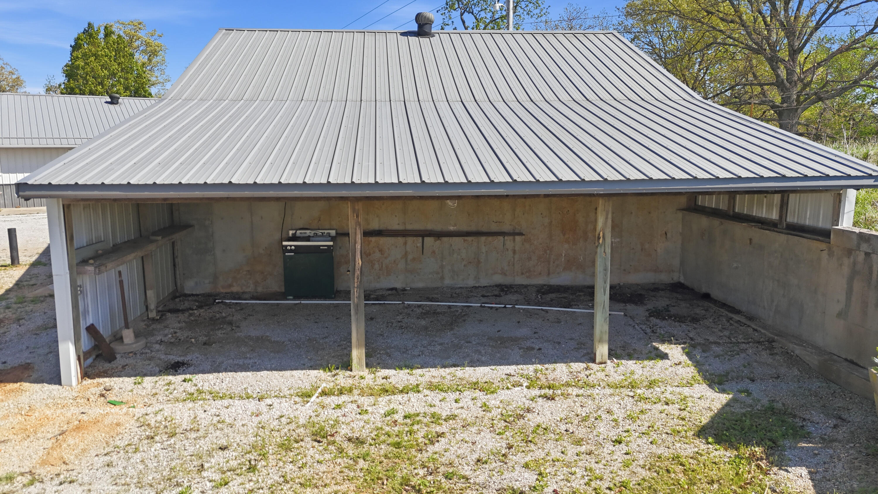 Photo 18 - Residential for sale – 5619  Farm Road 2265   Seligman, MO