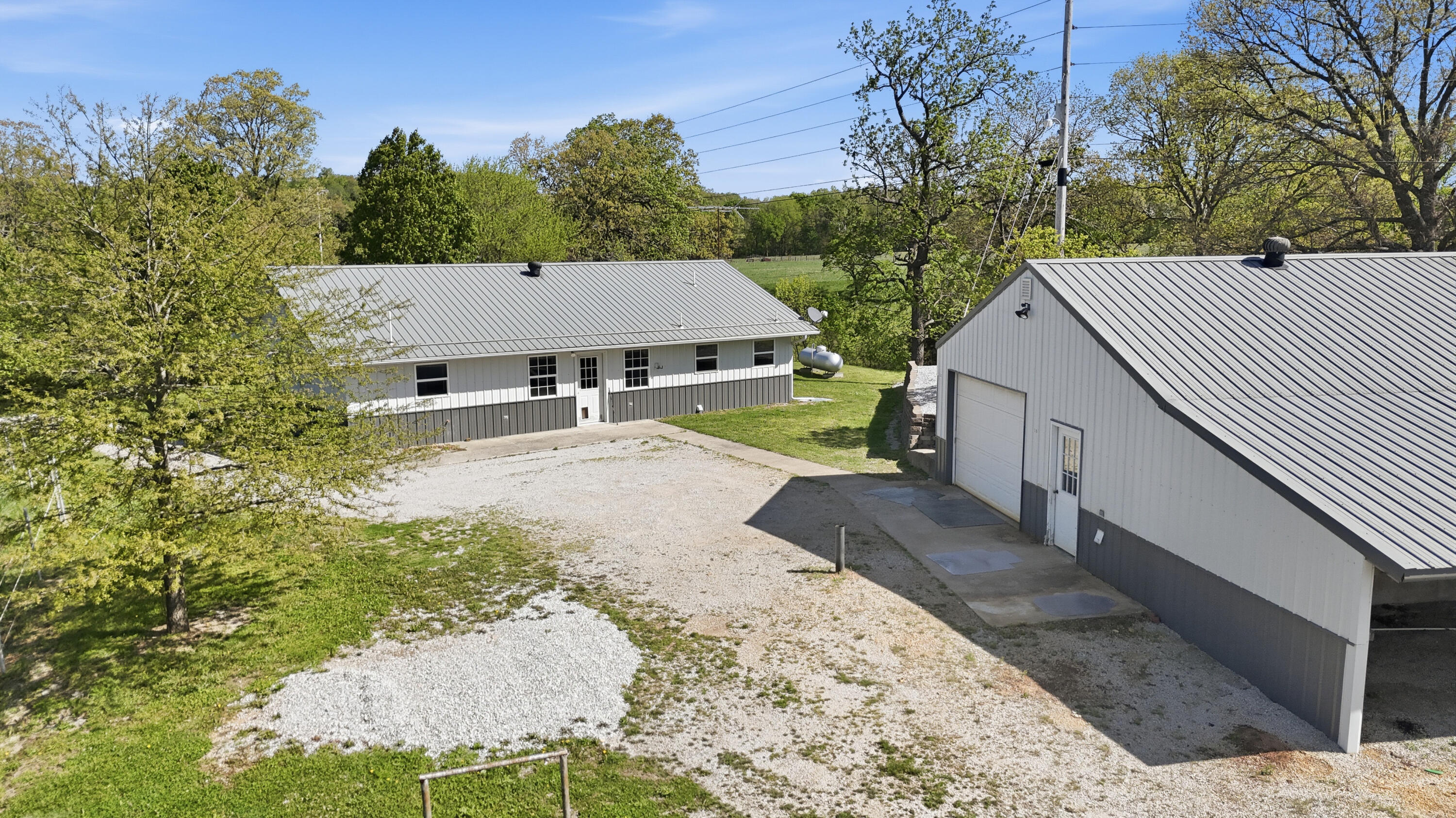 Photo 17 - Residential for sale – 5619  Farm Road 2265   Seligman, MO