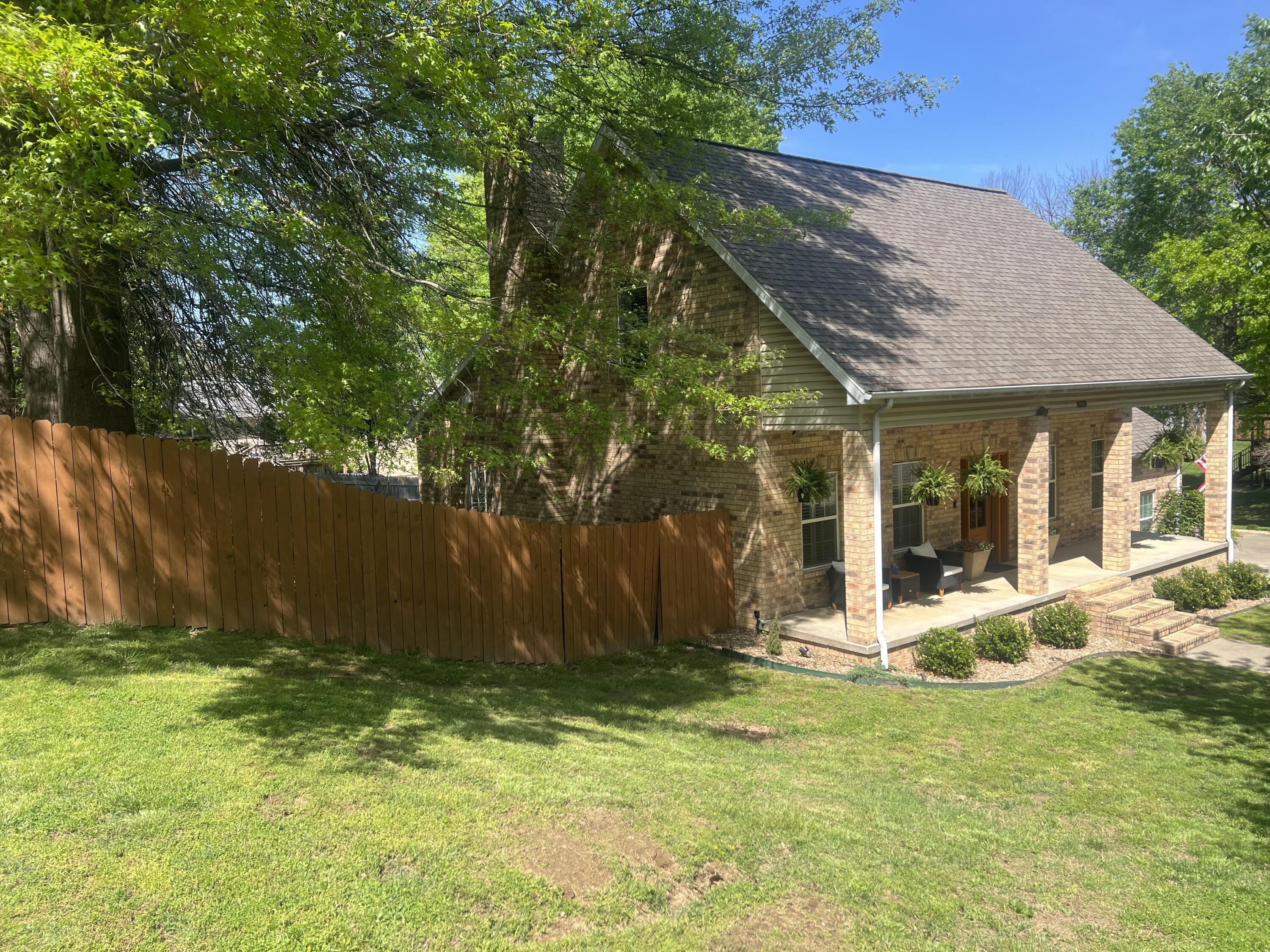 Photo 4 - Residential for sale – 340 S Belaire Street  Monett, MO