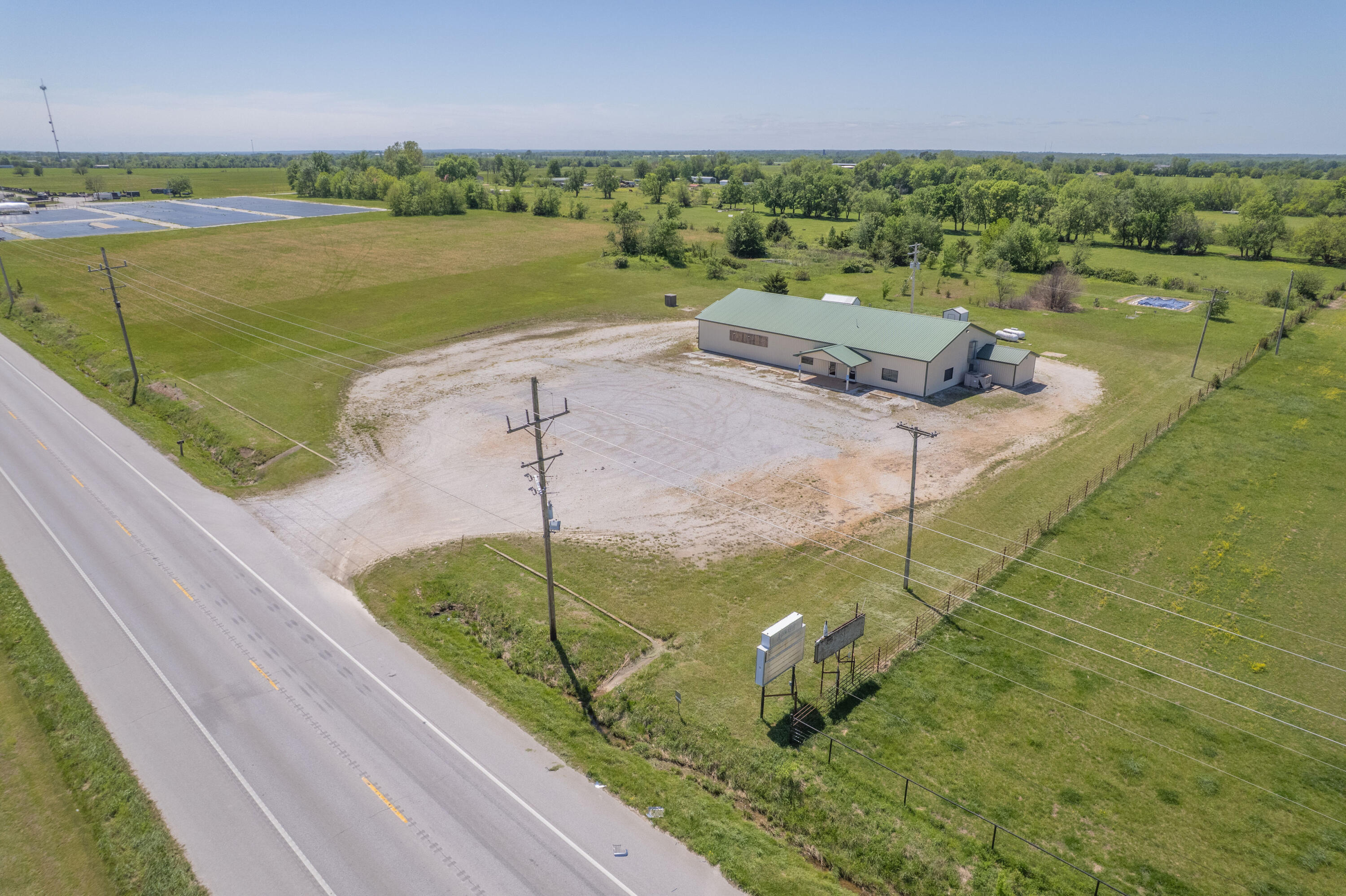 Photo 5 - Commercial Sale for sale – 1630  Highway 59   Diamond, MO