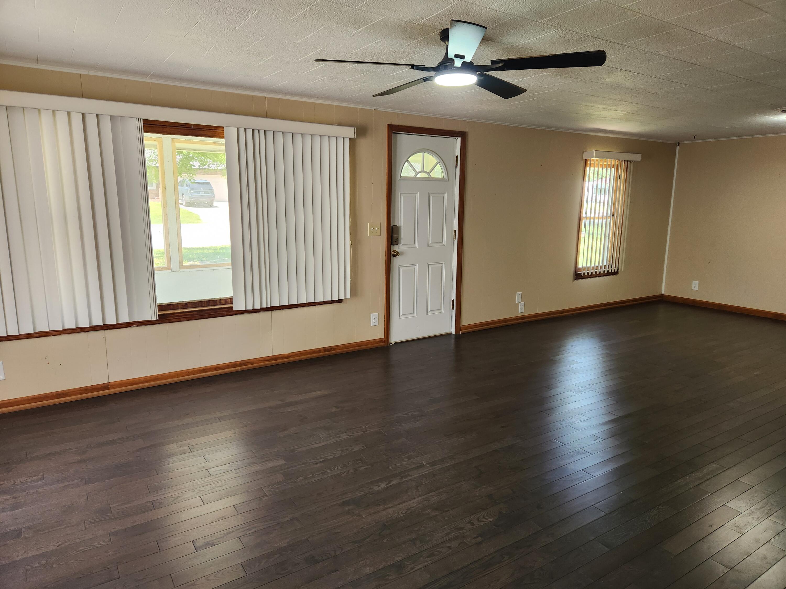 Photo 4 - Residential for sale – 510 S Missouri Street  Marionville, MO
