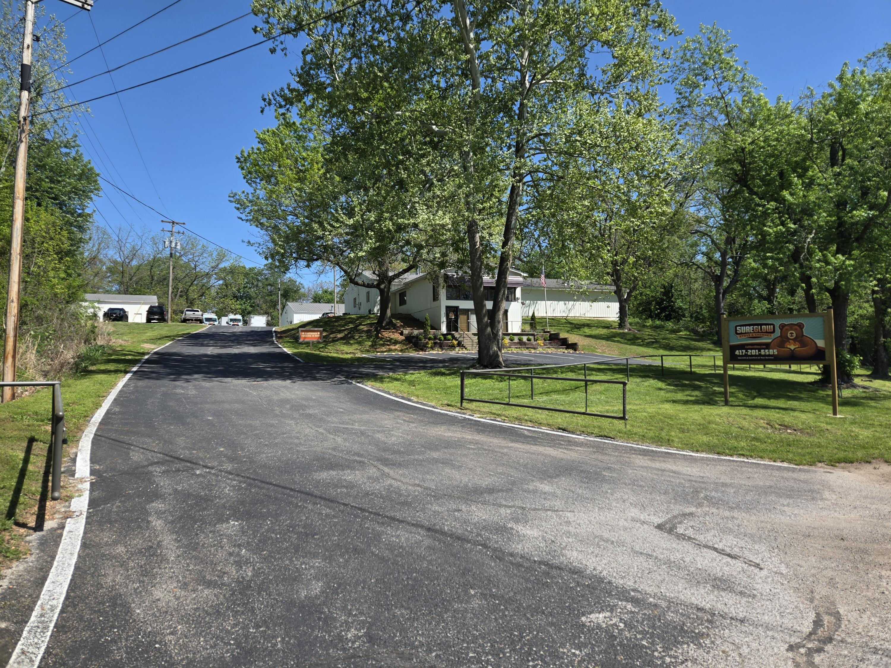 Photo 5 - Commercial Sale for sale – 808  Edison Road  Cassville, MO